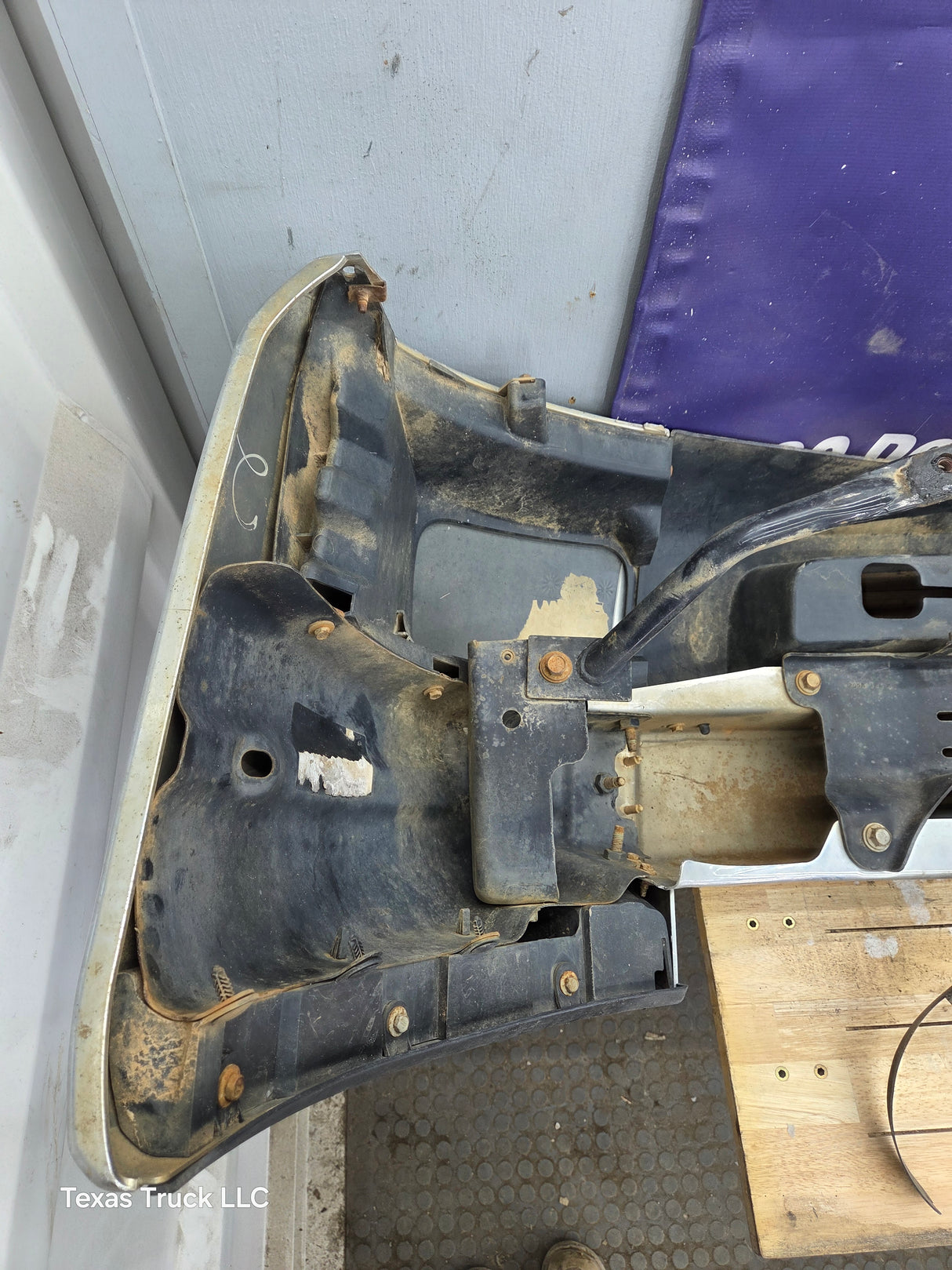 2007-2010 Chevrolet Silverado 2500 3500 HD Front Bumper