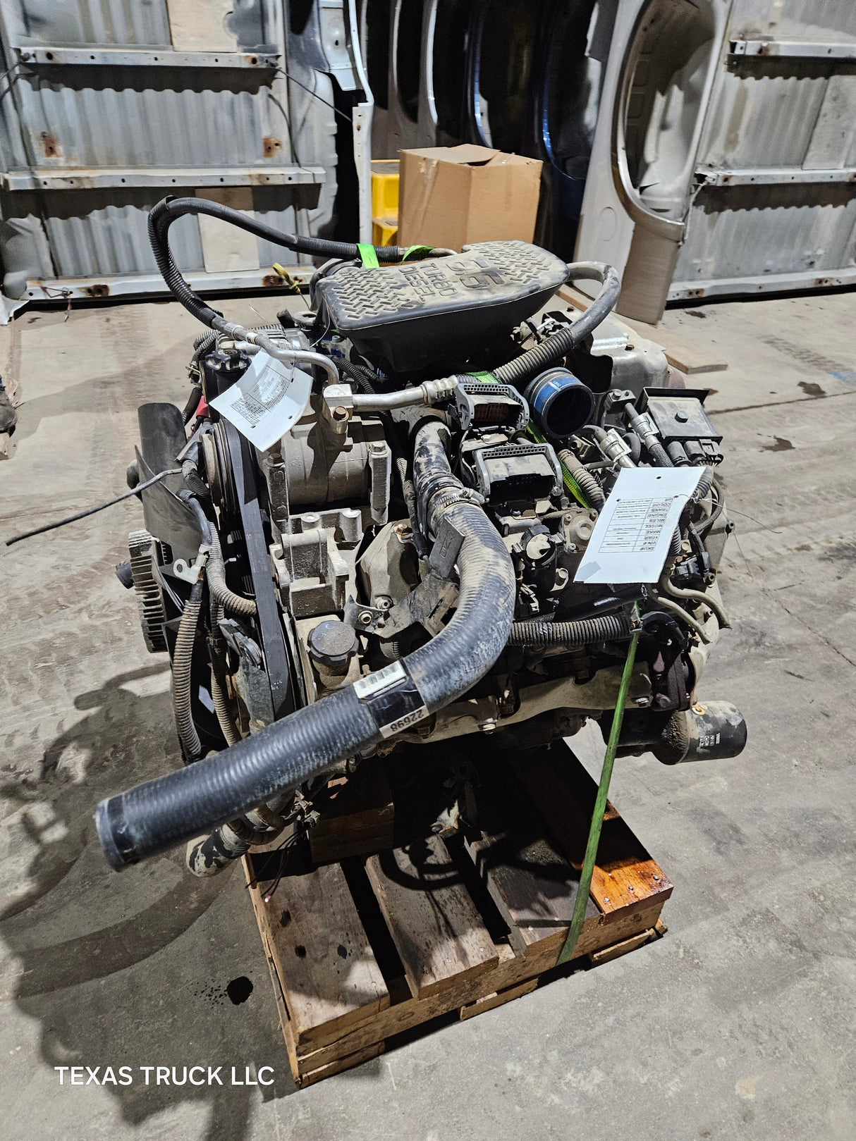 2005 LLY Duramax Diesel 6.6L Engine Runs CYL 3 Bad Injector/Misfire