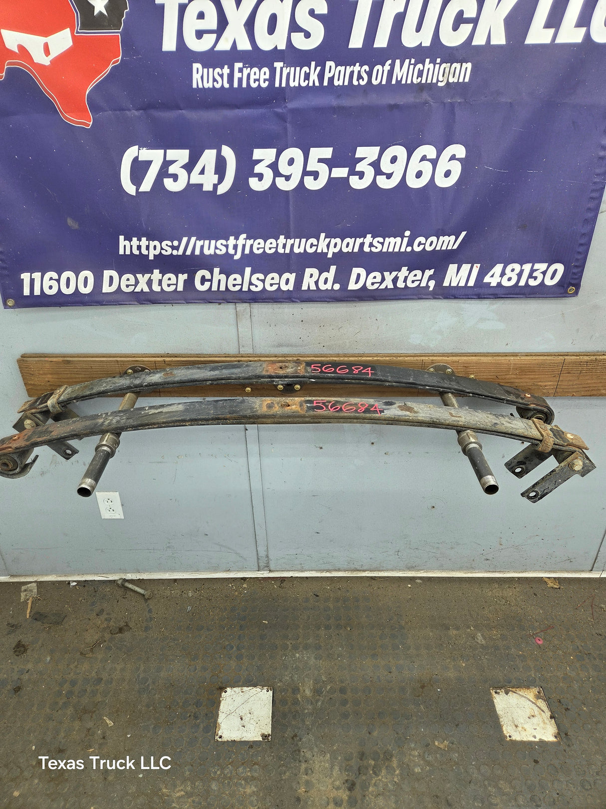 1999-2004 Ford F250 F350 Super Duty Excursion Front Leaf Springs - Pair