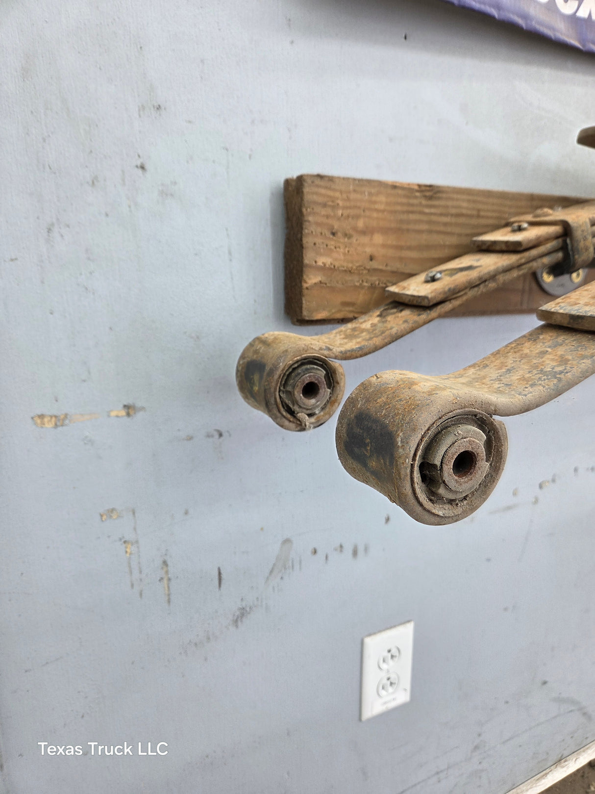 2002-2008 Dodge Ram 1500 Rear Leaf Springs 52113143 AF - Pair