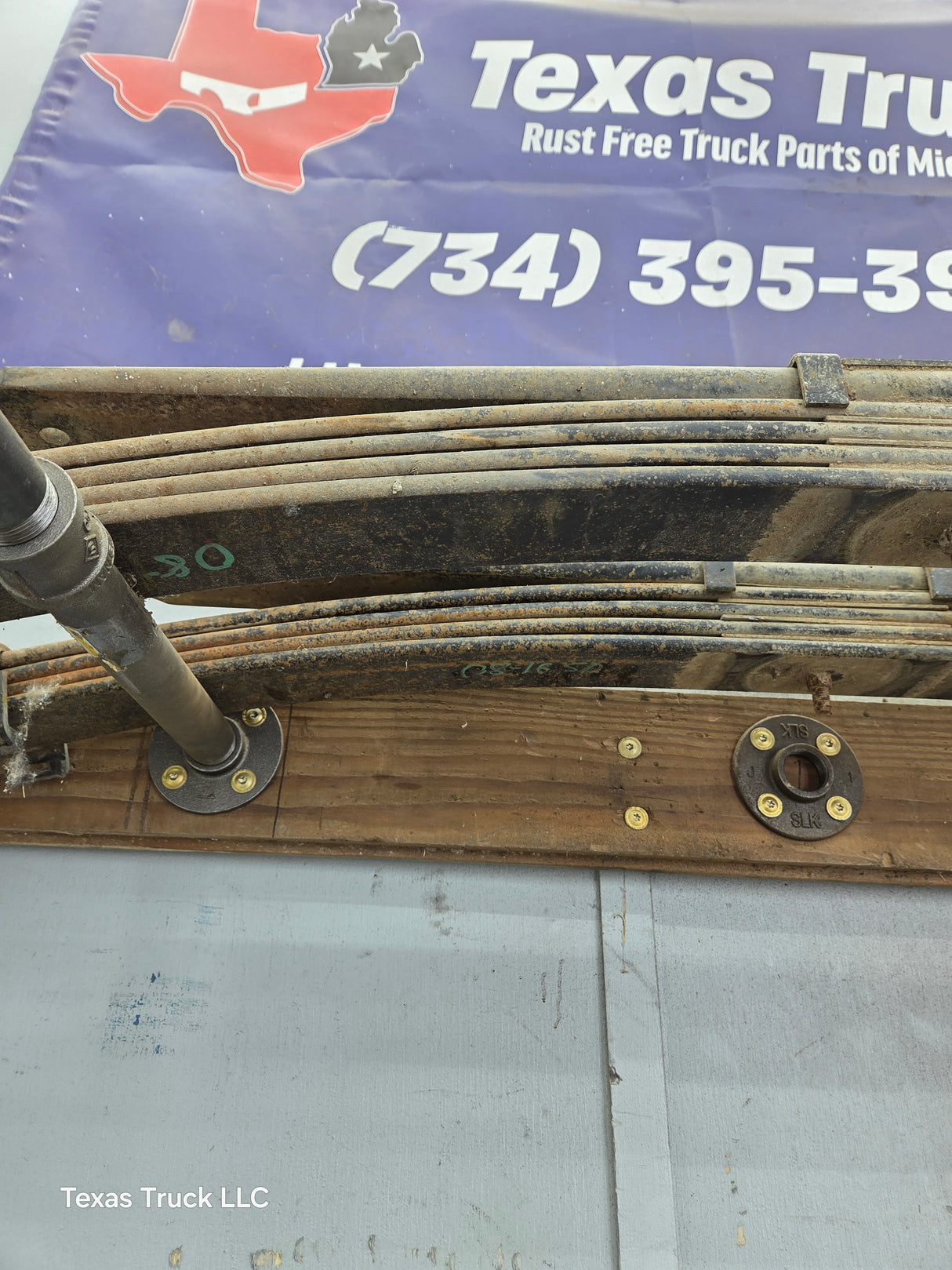 2008-2010 Ford F250 F350 Super Duty Rear Leaf Spring - Pair