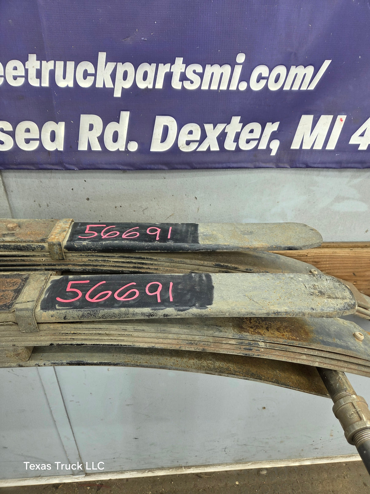 1999-2007 Ford F250 F350 Super Duty Rear Leaf Springs - Pair