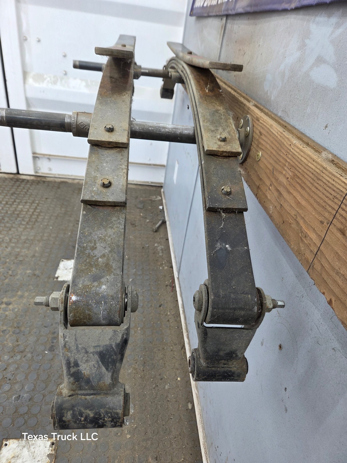 2002-2008 Dodge Ram 1500 Rear Leaf Springs 52113141 AD - Pair