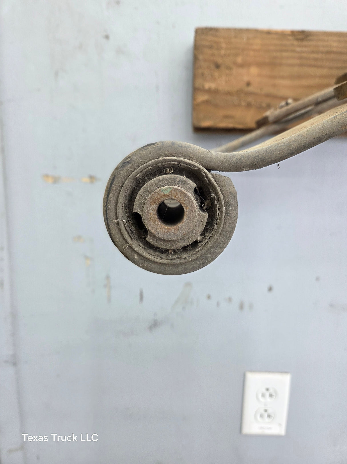 2002-2008 Dodge Ram 1500 Rear Leaf Springs 52113141 AD - Pair