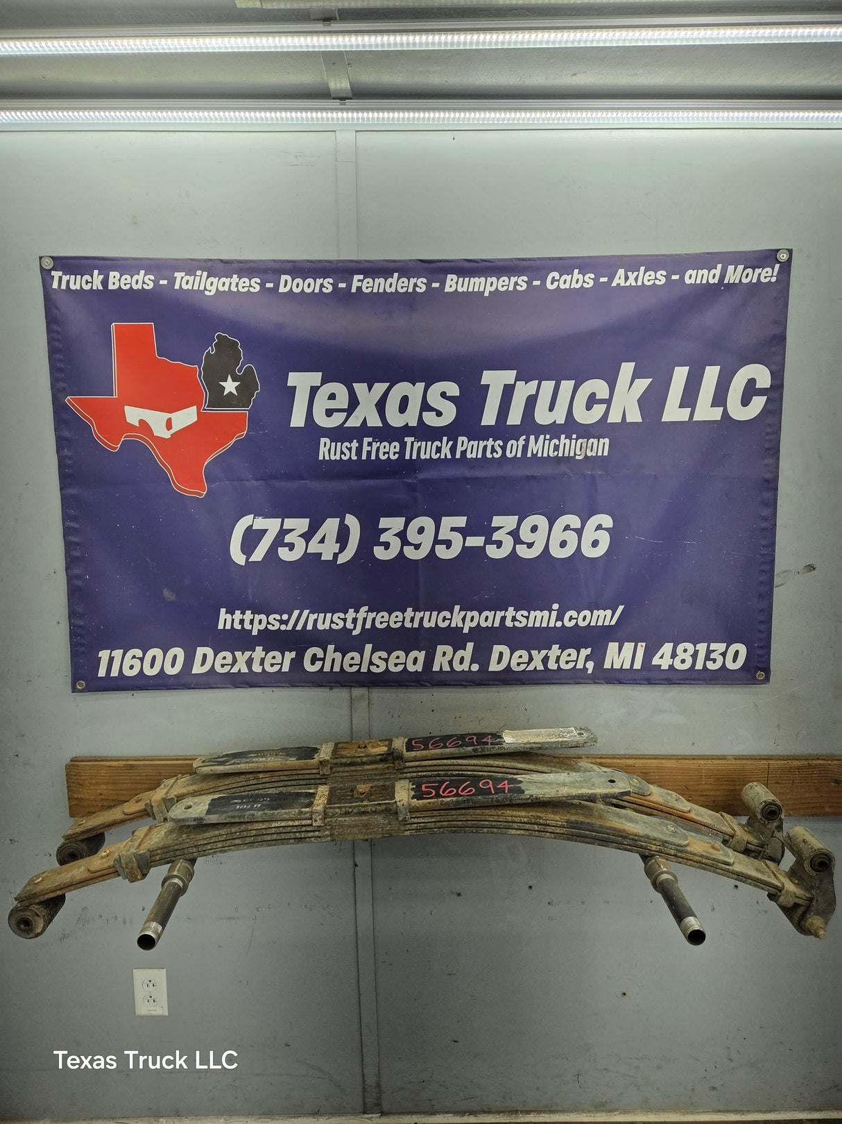 1999-2007 Ford F250 F350 Super Duty Rear Leaf Springs - Pair