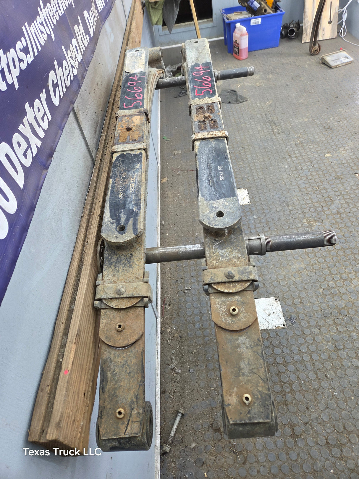 1999-2007 Ford F250 F350 Super Duty Rear Leaf Springs - Pair