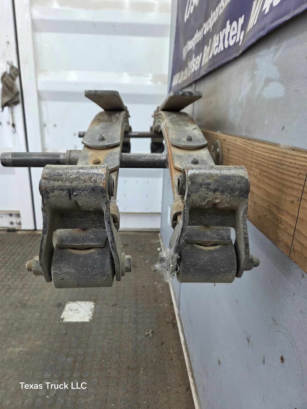 1999-2007 Ford F250 F350 Super Duty Rear Leaf Springs - Pair