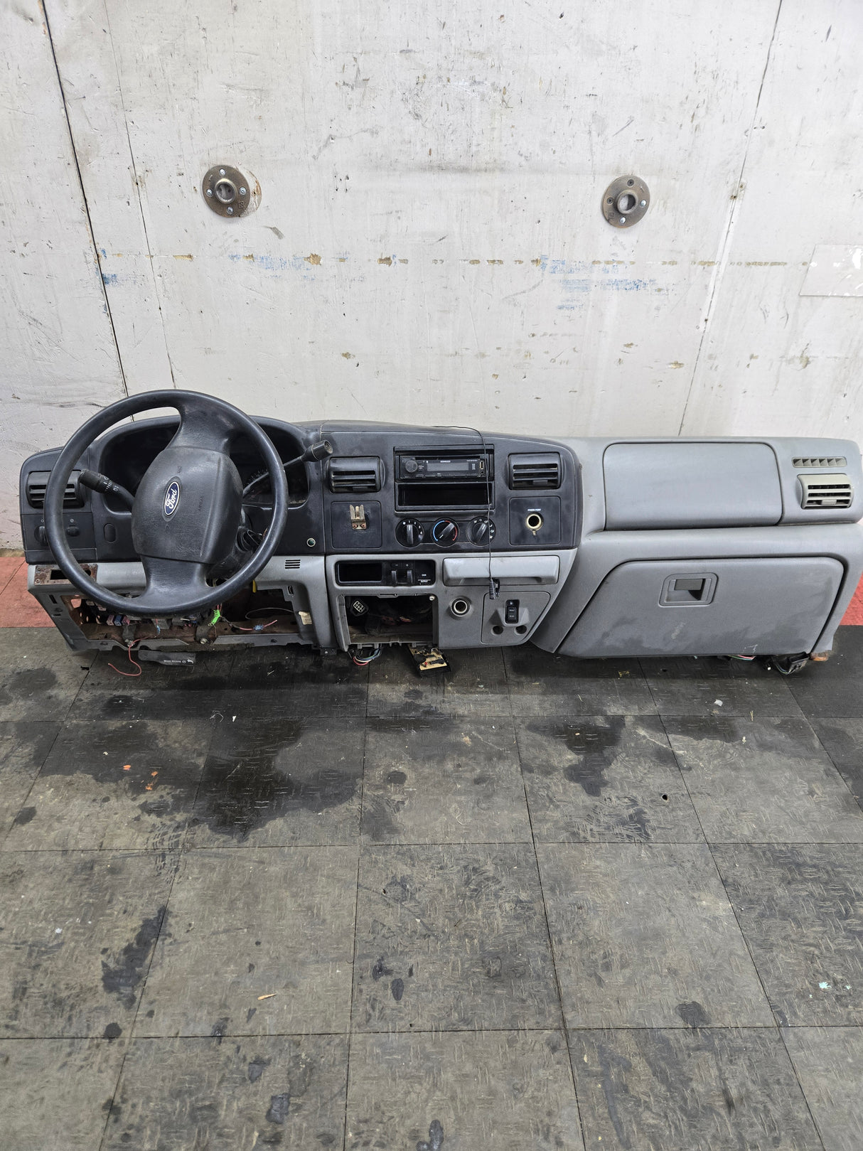 2005-2007 Ford F250 F350 F450 F550 Complete Dash 6.0L Power Stroke Diesel Super Duty Excursion
