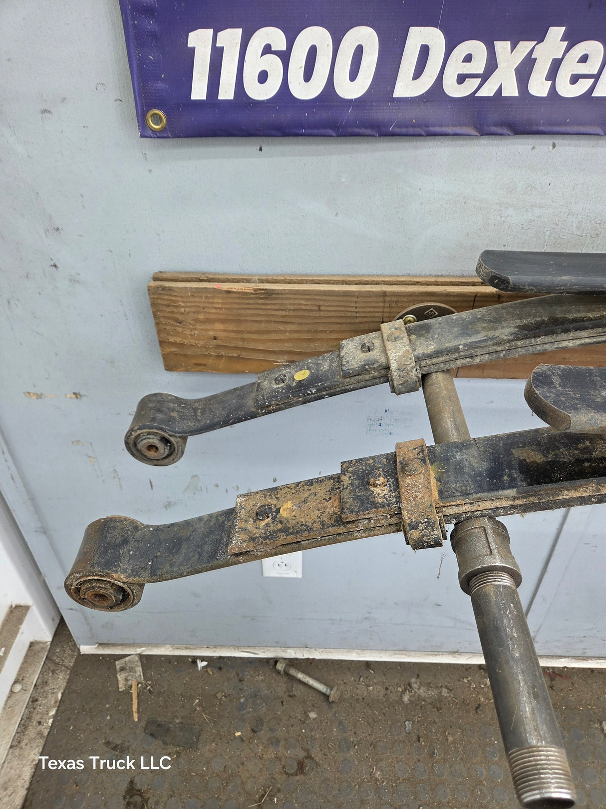 2002-2008 Dodge Ram 1500 Rear Leaf Springs 52113120AD - Pair