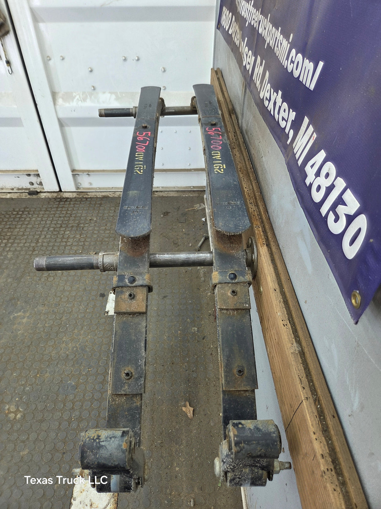 1994-2001 2nd Gen Dodge Ram 1500 Rear Leaf Springs 52106291 AD - Pair