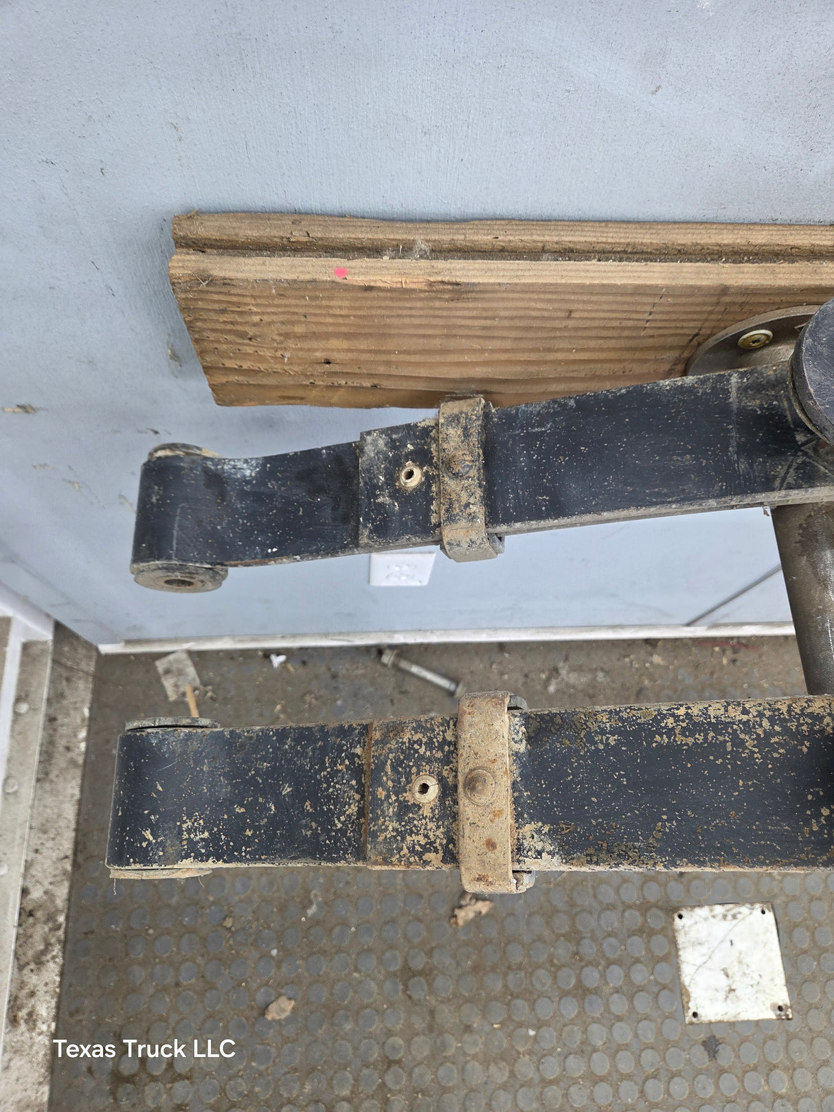 2009-2014 Ford F150 Rear Leaf Springs - Pair