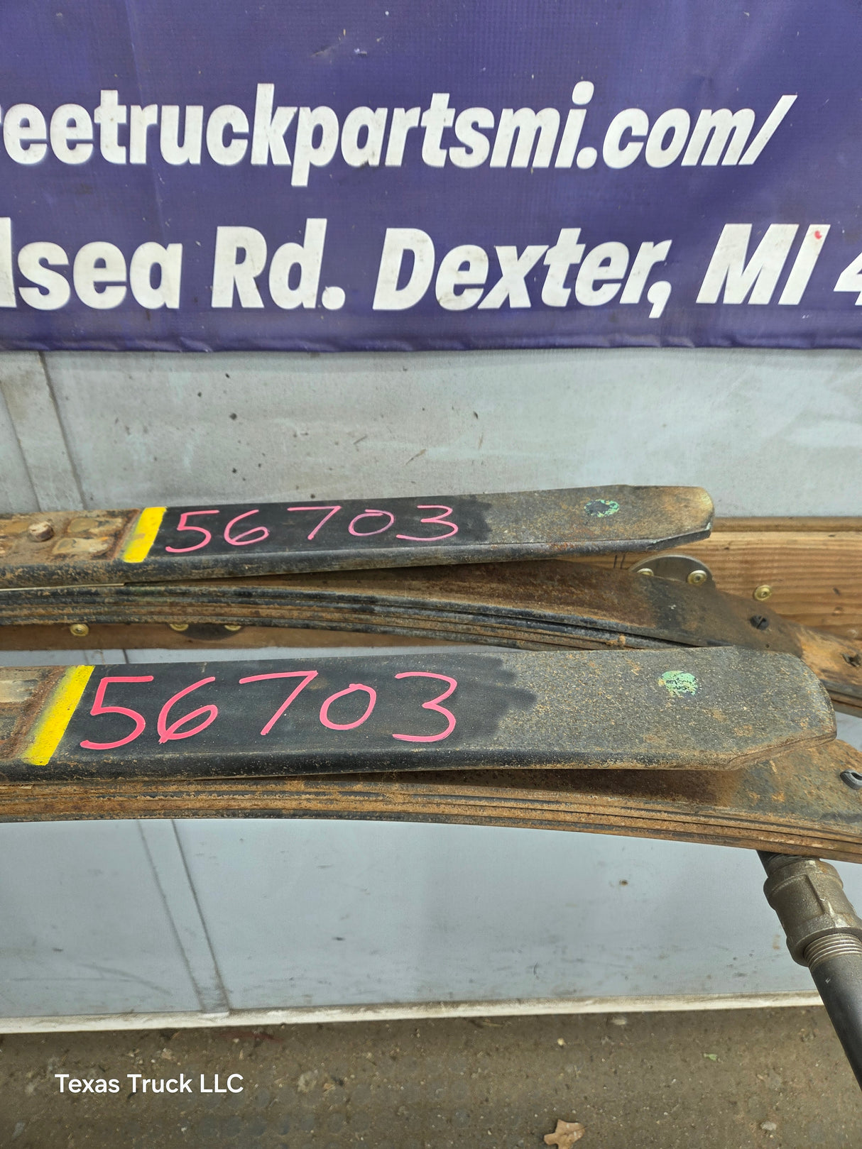 1999-2007 Ford F250 F350 Super Duty Rear Leaf Springs - Pair