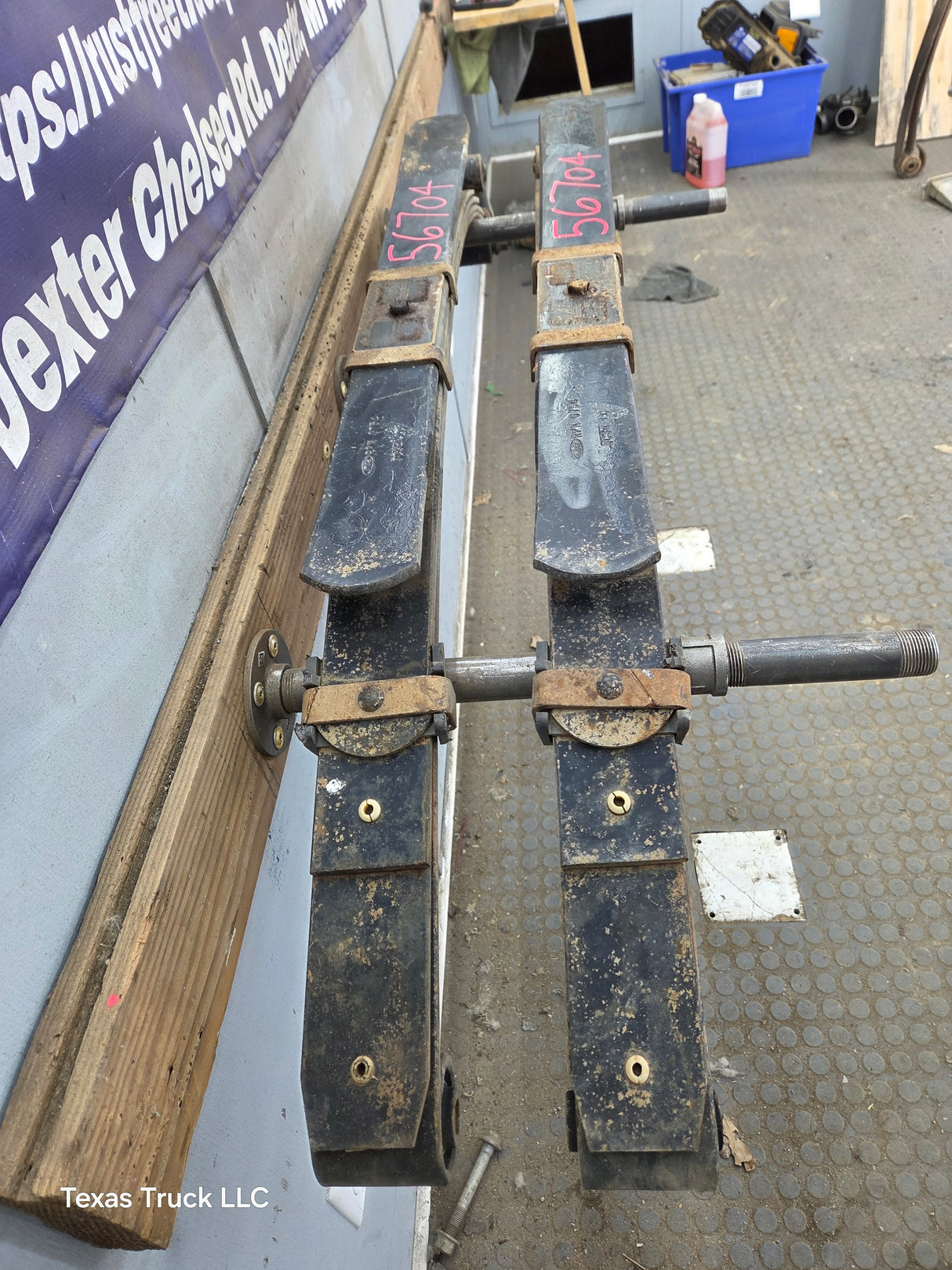 1999-2007 Ford F250 F350 Super Duty Rear Leaf Spring - Pair
