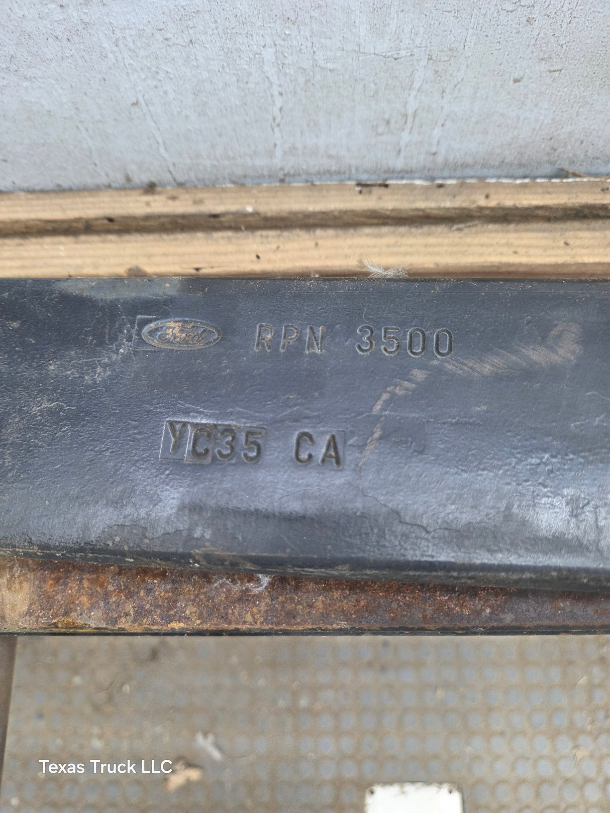 1999-2007 Ford F250 F350 Super Duty Rear Leaf Springs - Pair