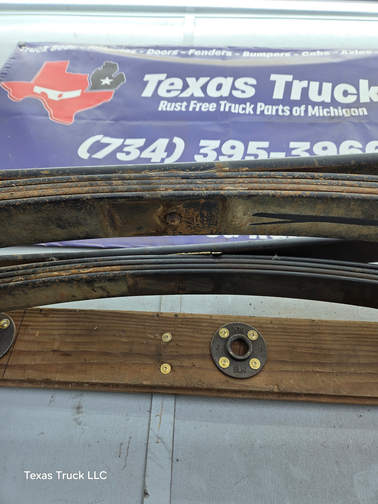 1999-2007 Ford F250 F350 Super Duty Rear Leaf Springs - Pair