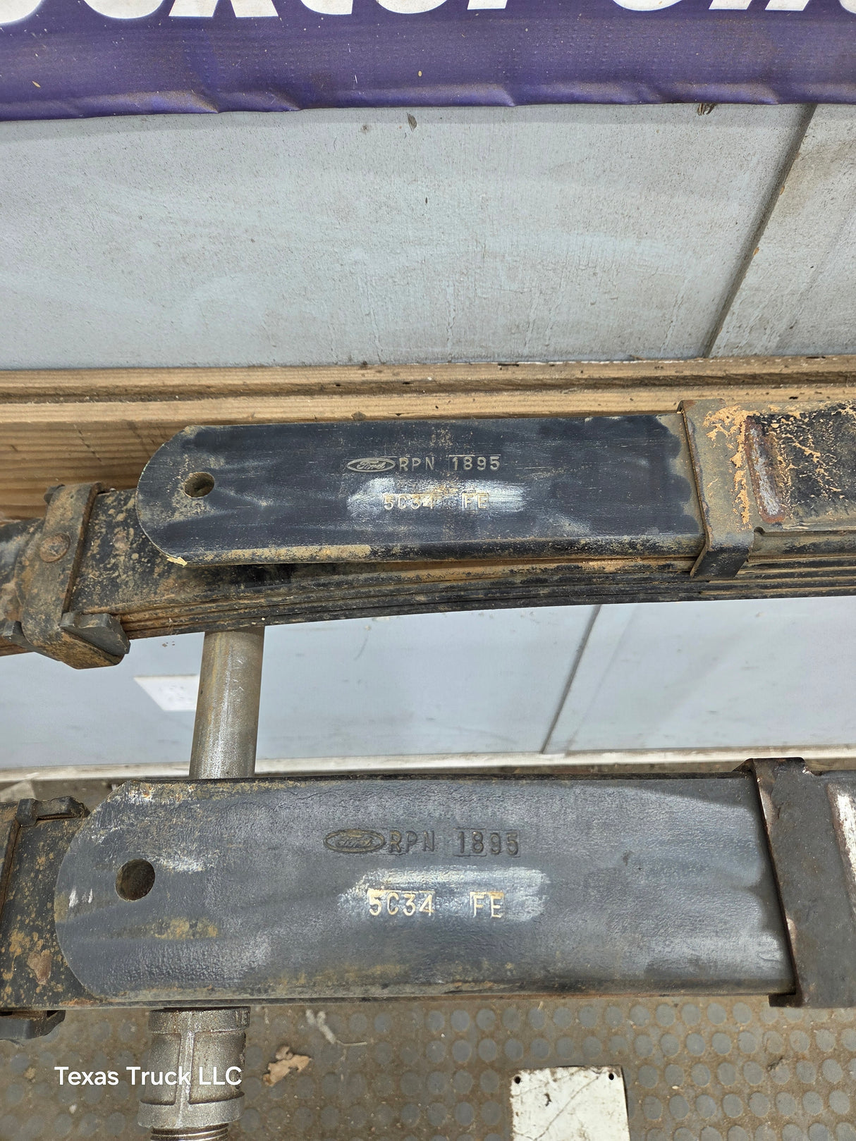 1999-2007 Ford F250 F350 Super Duty Rear Leaf Spring - Pair