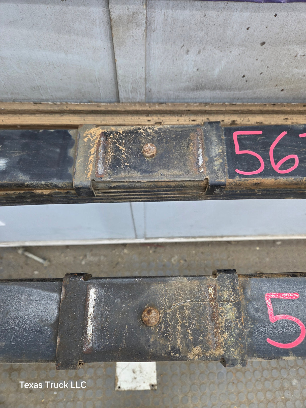 1999-2007 Ford F250 F350 Super Duty Rear Leaf Spring - Pair