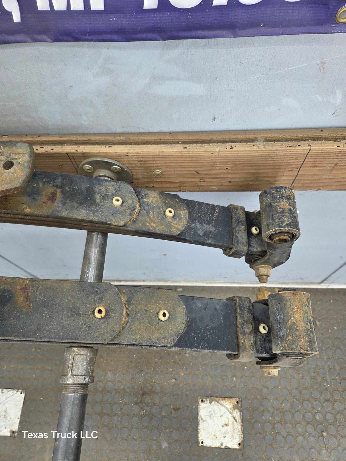 1999-2007 Ford F250 F350 Super Duty Rear Leaf Spring - Pair