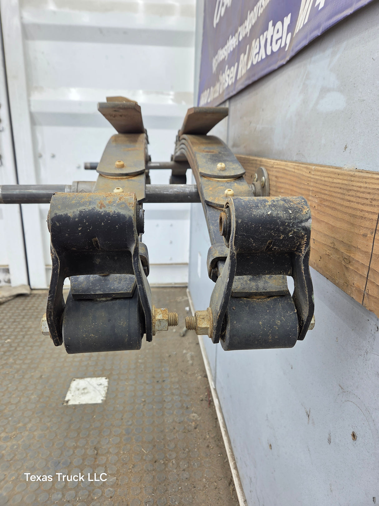 1999-2007 Ford F250 F350 Super Duty Rear Leaf Spring - Pair