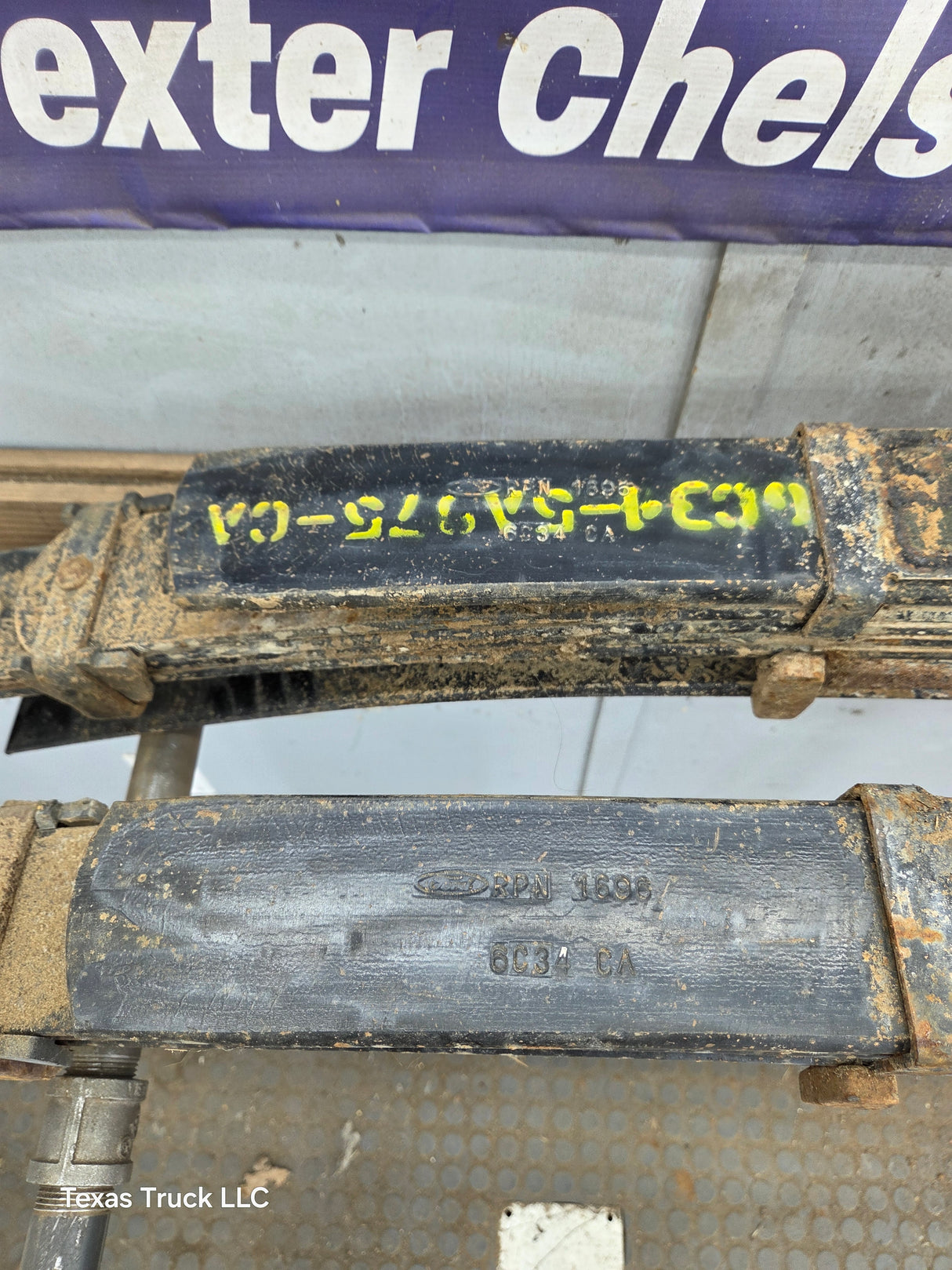 1999-2007 Ford F250 F350 Super Duty Rear Leaf Spring - Pair
