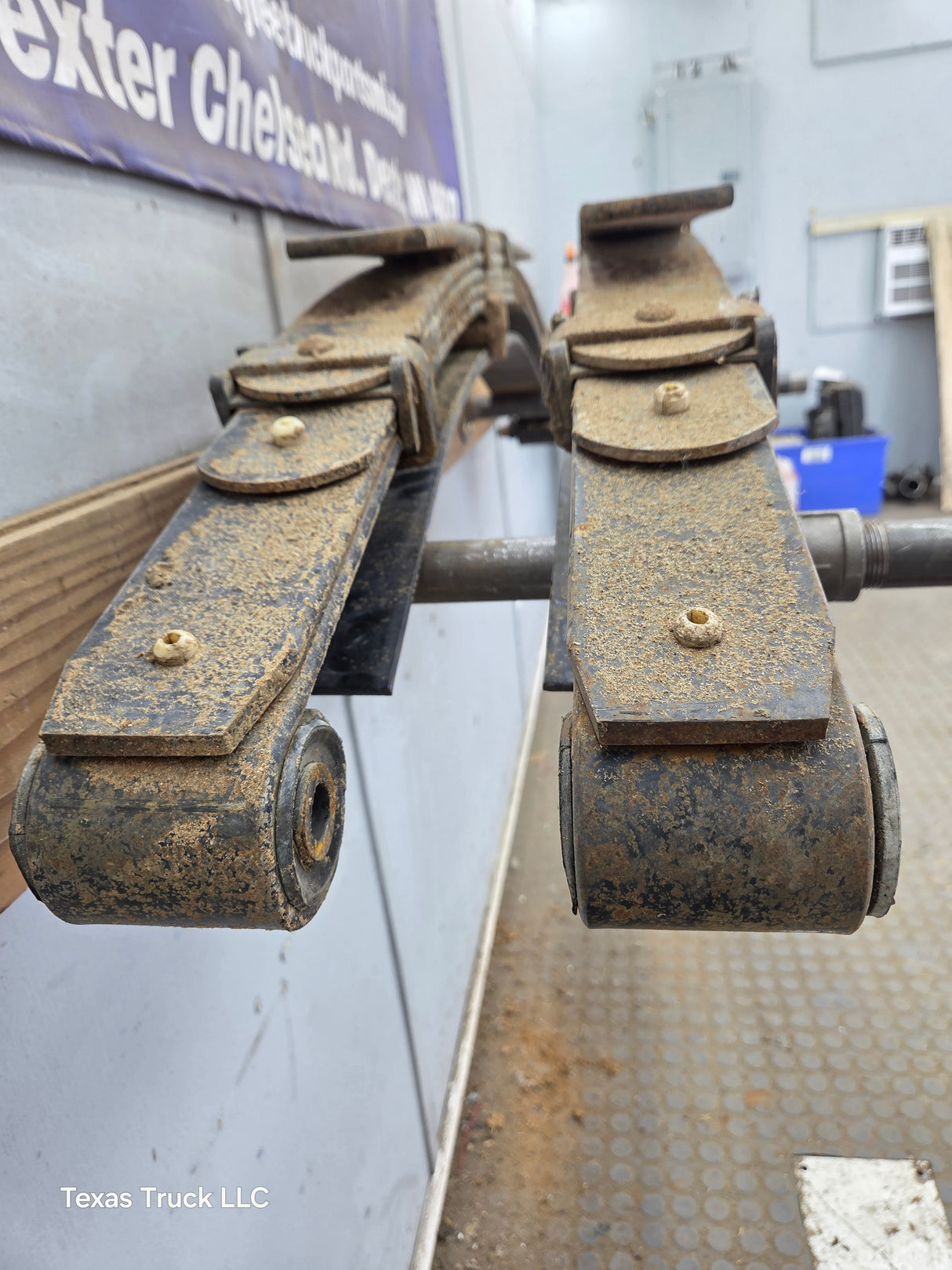 1999-2007 Ford F250 F350 Super Duty Rear Leaf Spring - Pair