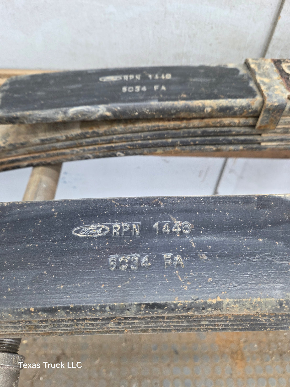 1999-2007 Ford F250 F350 Super Duty Rear Leaf Spring - Pair