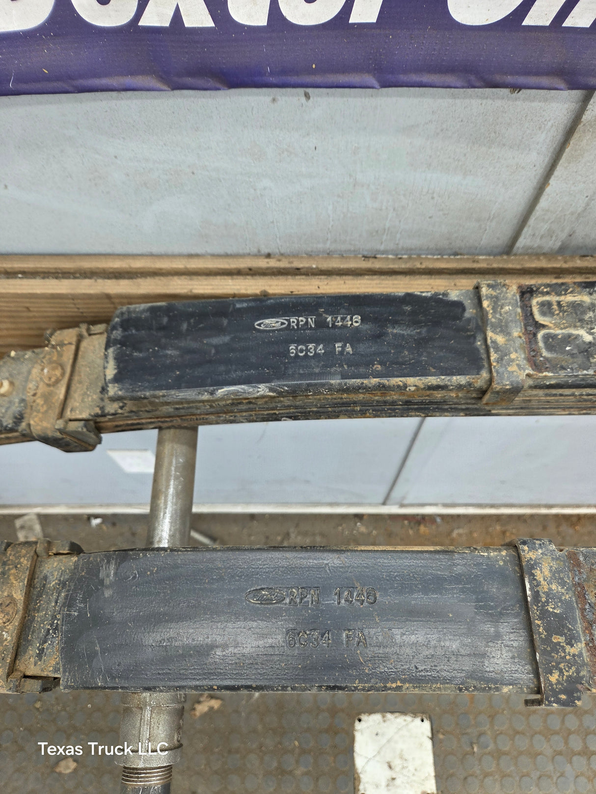 1999-2007 Ford F250 F350 Super Duty Rear Leaf Spring - Pair