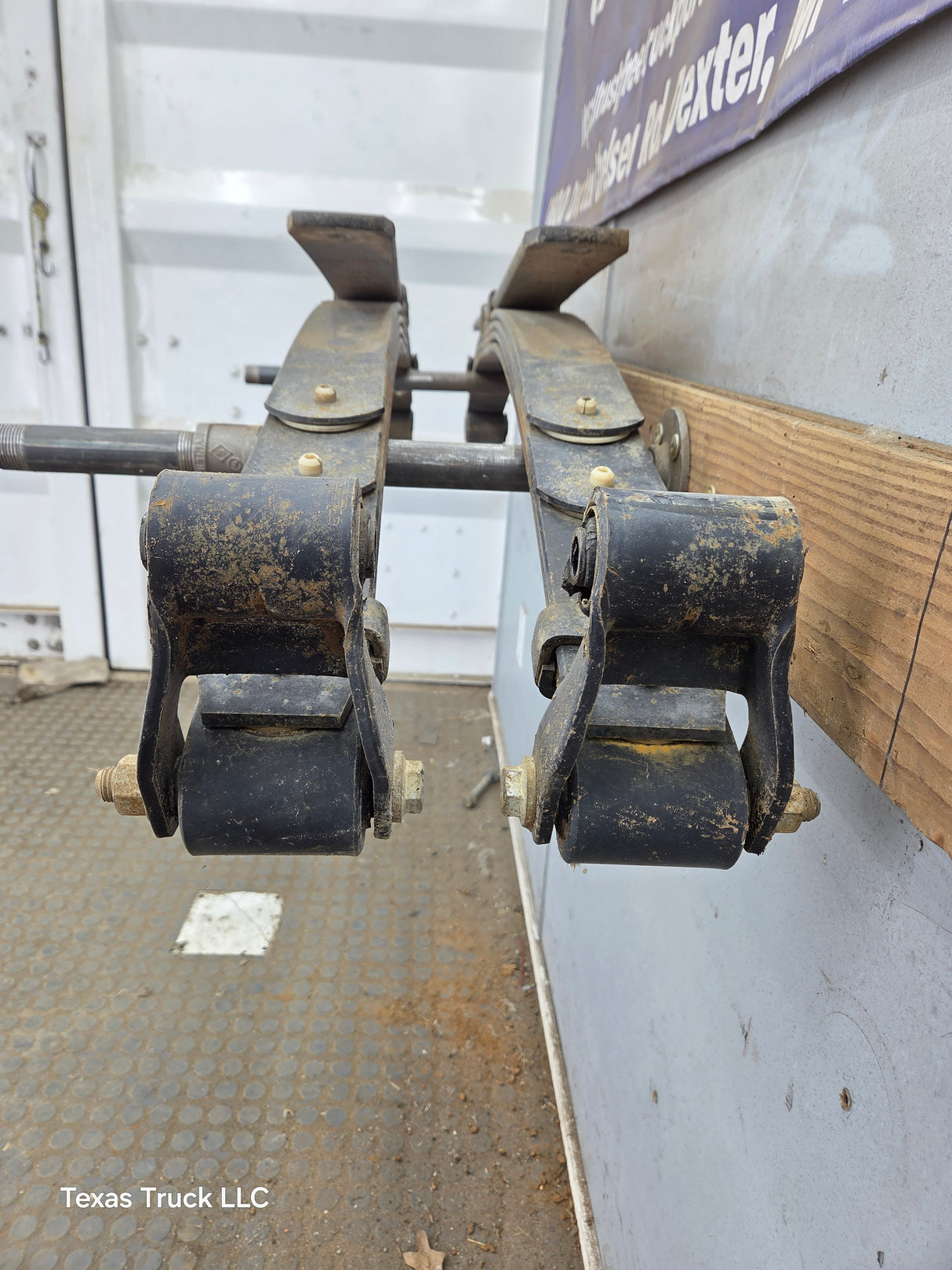 1999-2007 Ford F250 F350 Super Duty Rear Leaf Spring - Pair