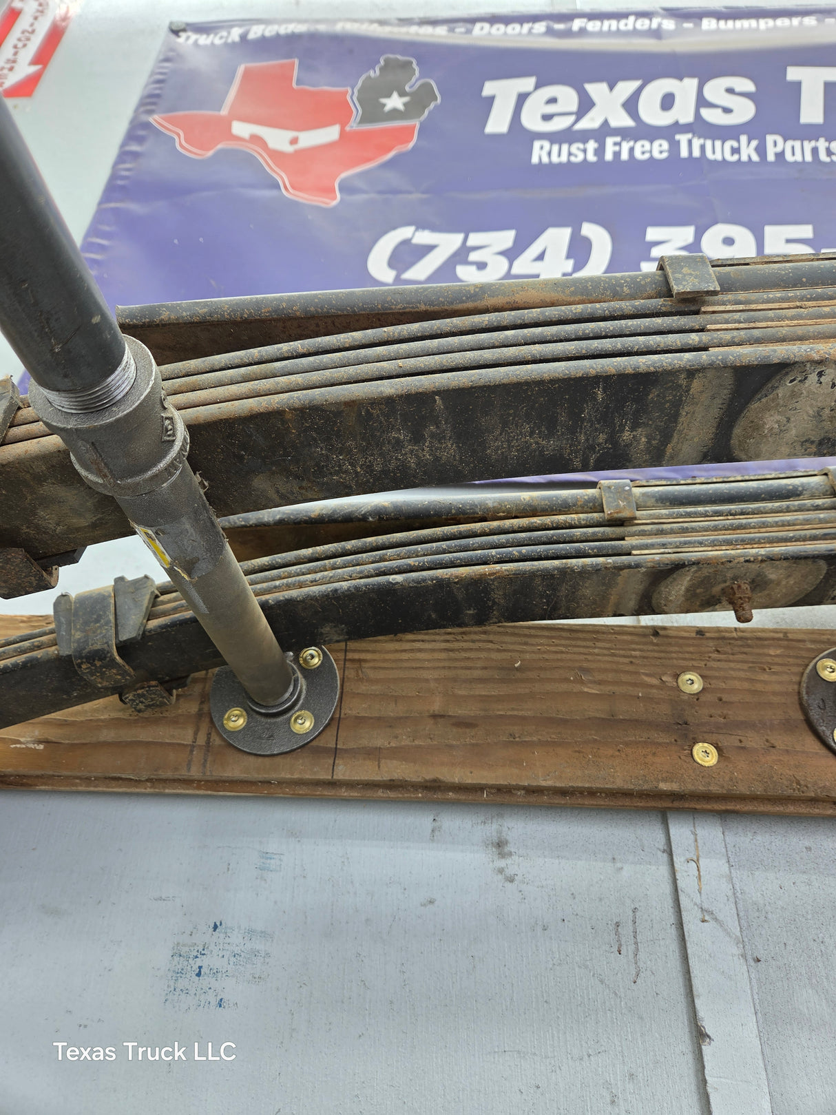 1999-2007 Ford F250 F350 Super Duty Rear Leaf Spring - Pair