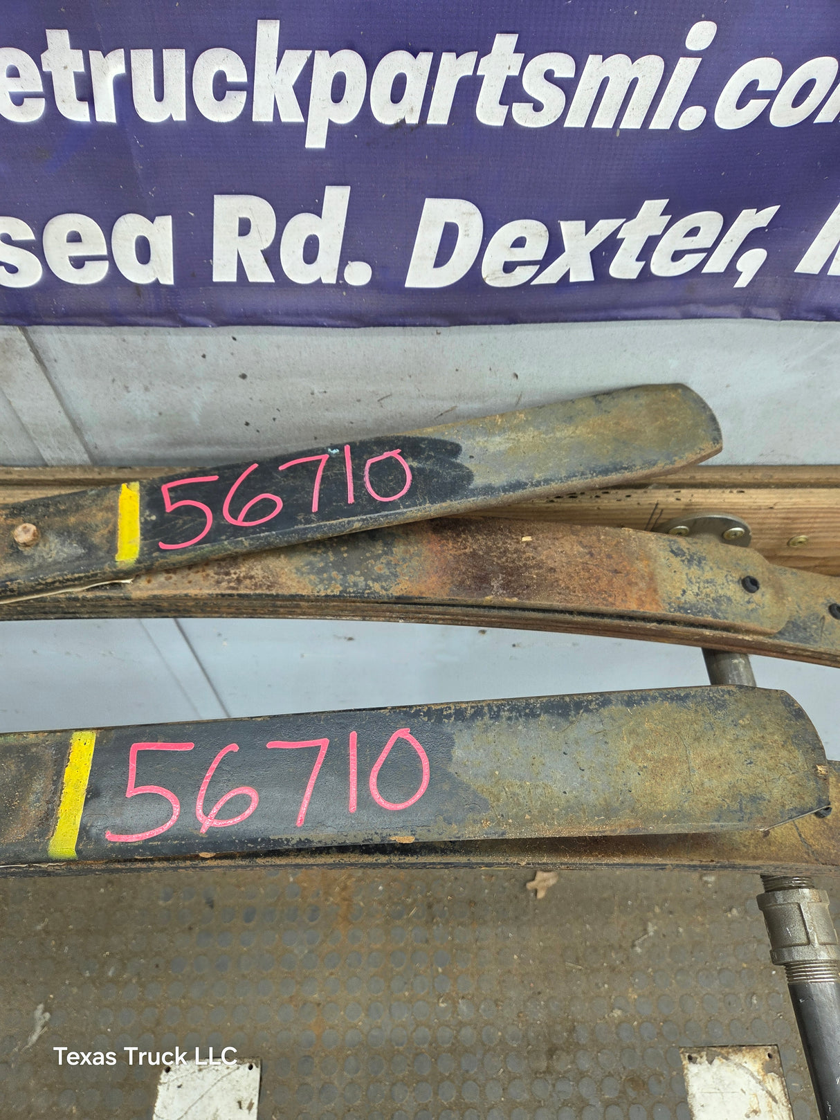1999-2007 Ford F250 F350 Super Duty Rear Leaf Springs - Pair