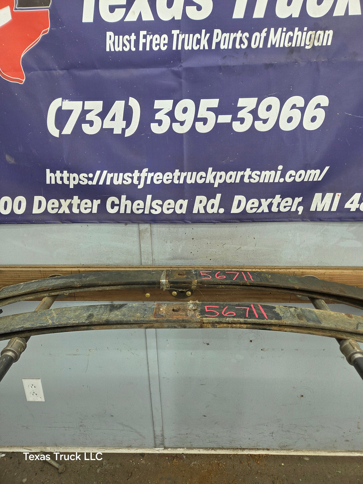 1999-2004 Ford F250 F350 Super Duty Excursion Front Leaf Springs - Pair
