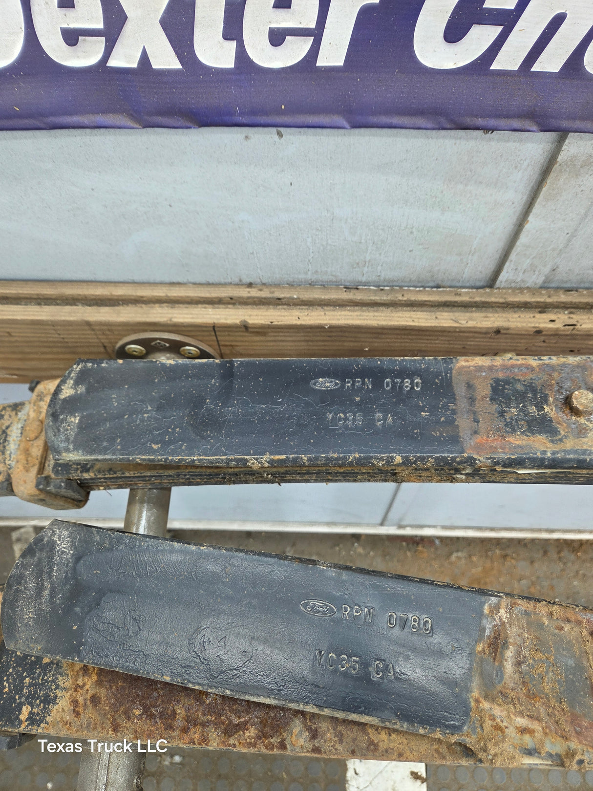 1999-2007 Ford F250 F350 Super Duty Rear Leaf Spring - Pair