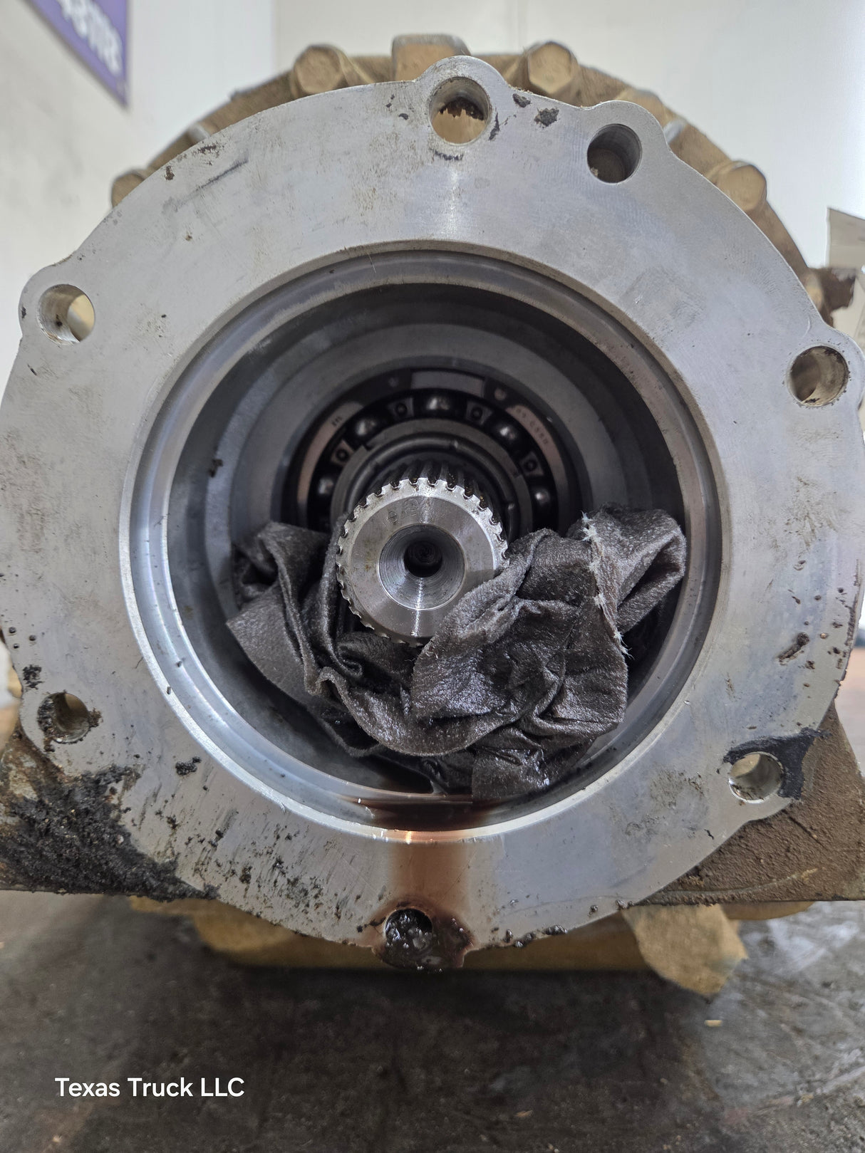 2004 Chevrolet GMC DURAMAX 6.6L Diesel ALLISON 1000 W/ PTO option AUTOMATIC TRANSMISSION 2500HD 3500HD CORE READ