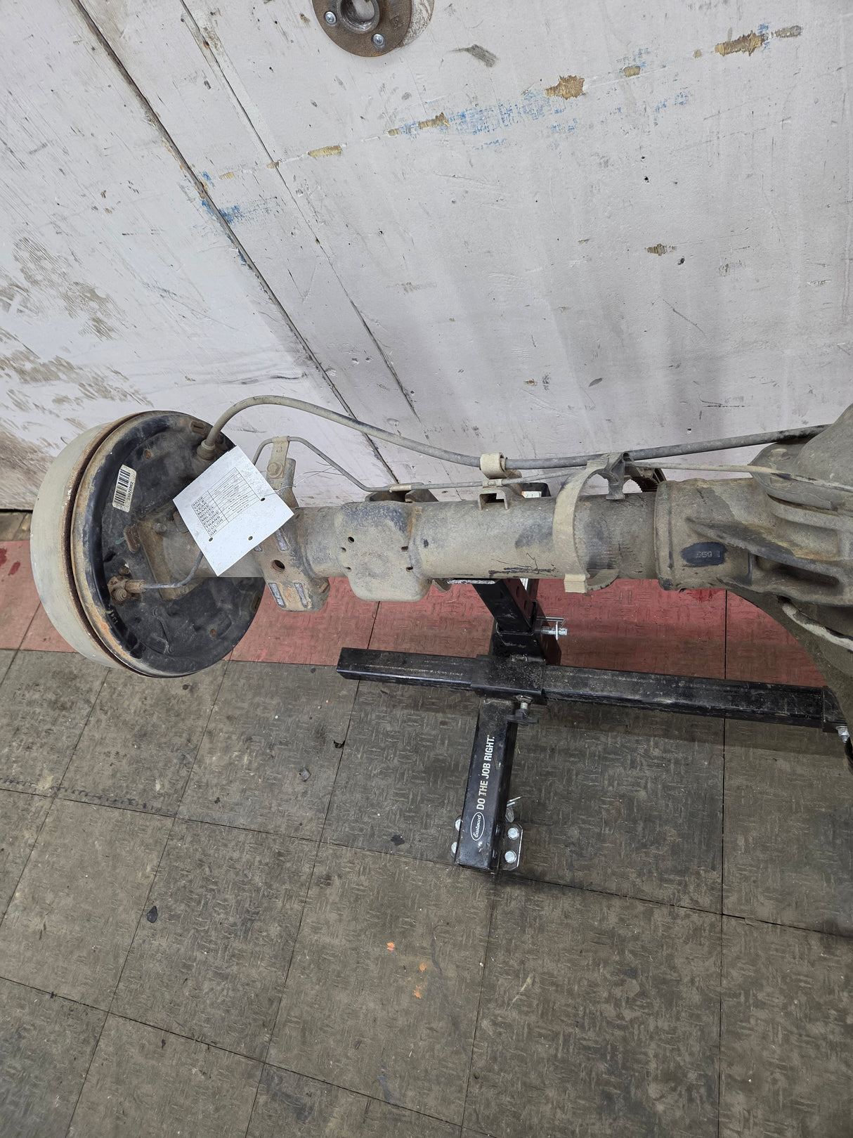 2009-2013 Chevrolet Silverado GMC Sierra 1500 Rear Axle GU5 3.23 Gear Ratio