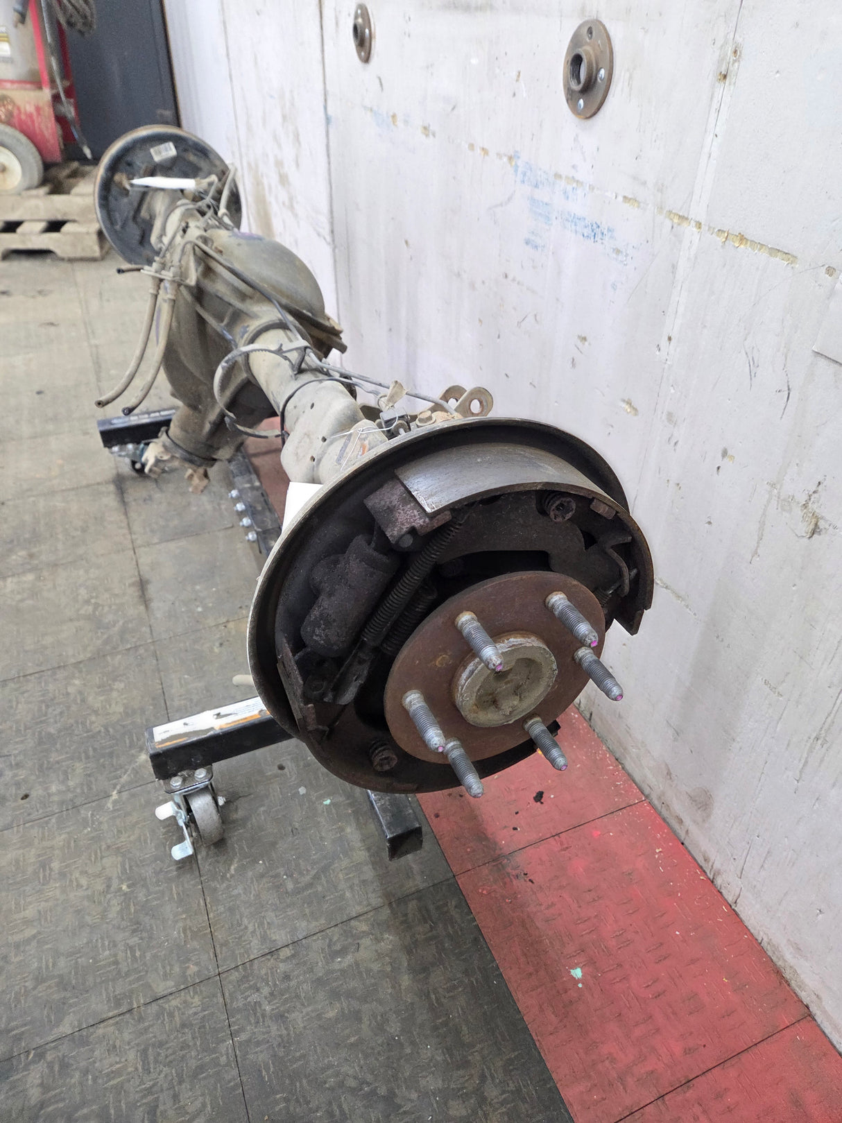 2009-2013 Chevrolet Silverado GMC Sierra 1500 Rear Axle GU5 3.23 Gear Ratio