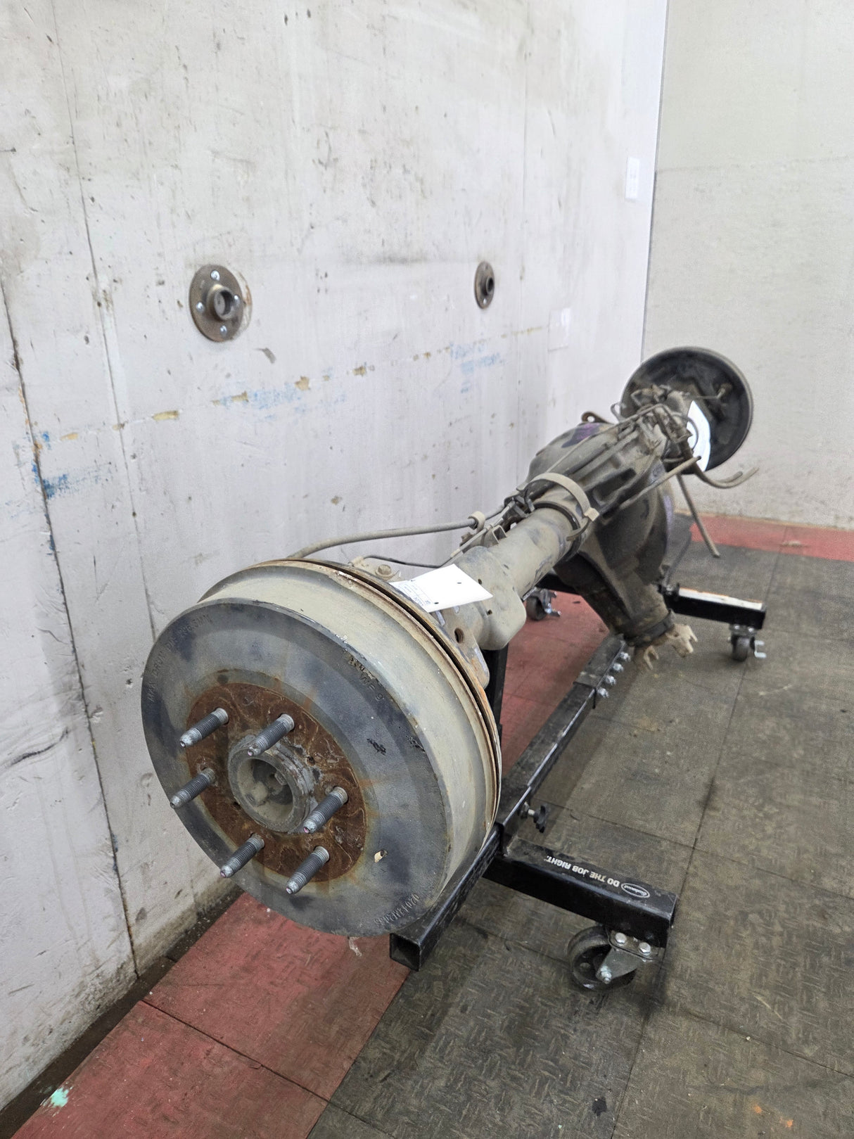 2009-2013 Chevrolet Silverado GMC Sierra 1500 Rear Axle GU5 3.23 Gear Ratio