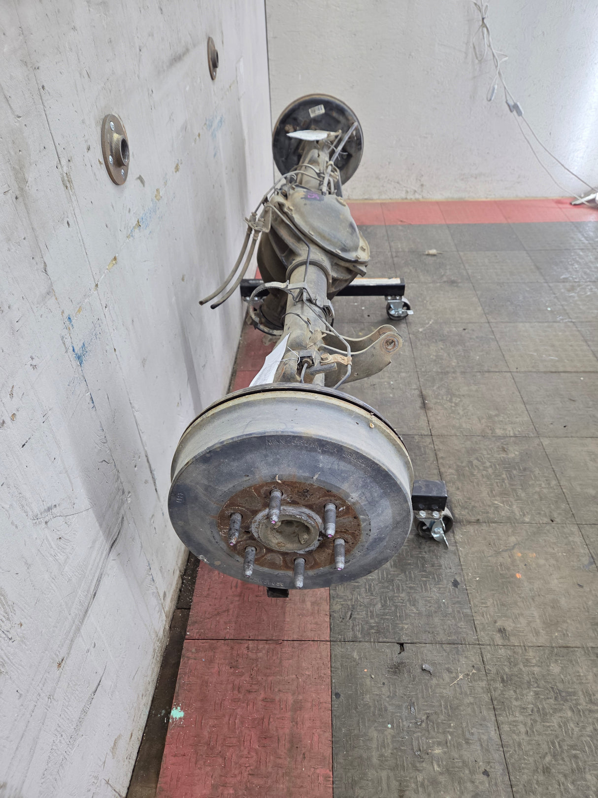 2009-2013 Chevrolet Silverado GMC Sierra 1500 Rear Axle GU5 3.23 Gear Ratio