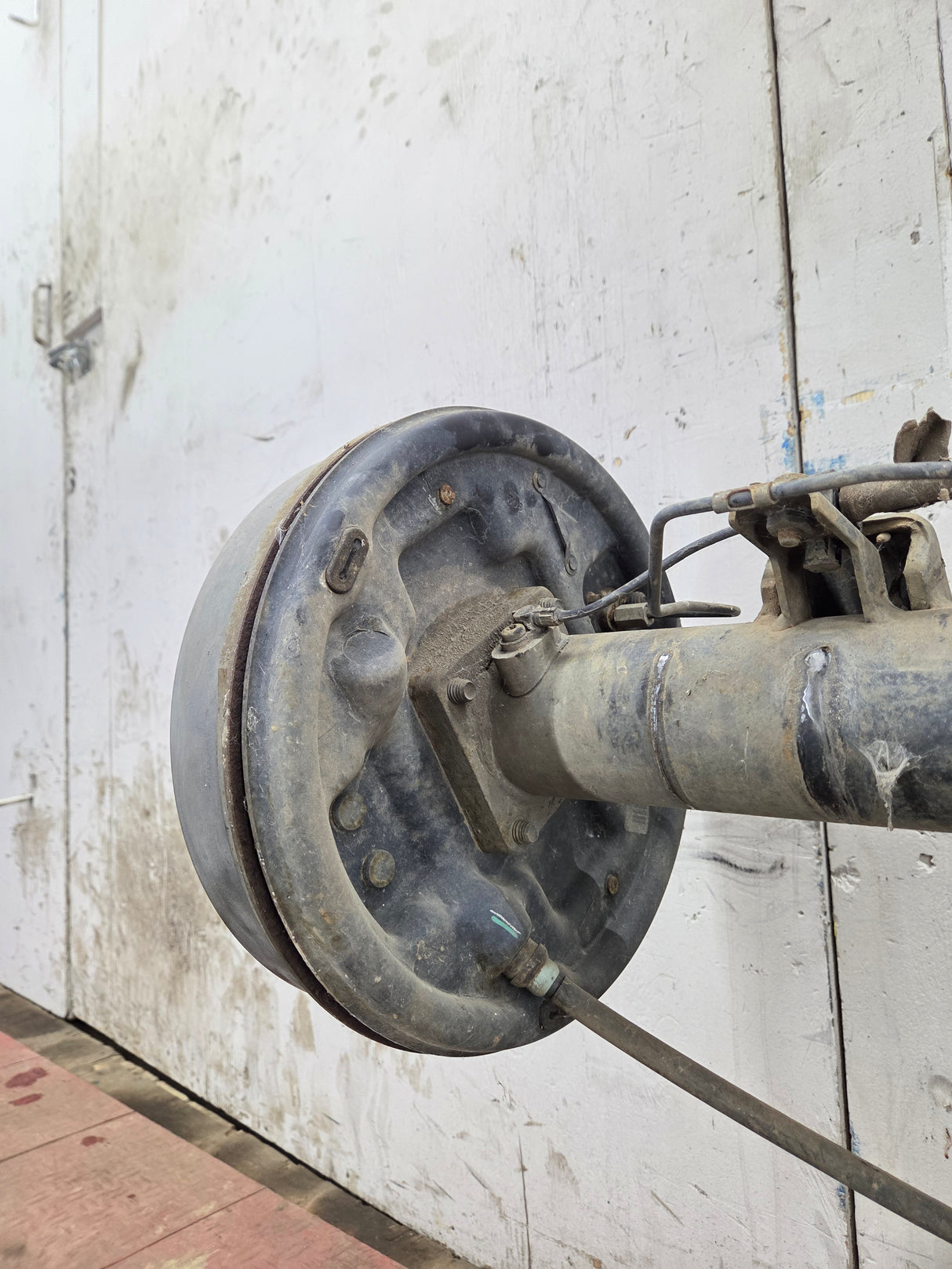 2009-2013 Chevrolet Silverado GMC Sierra 1500 Rear Axle GU5 3.23 Gear Ratio