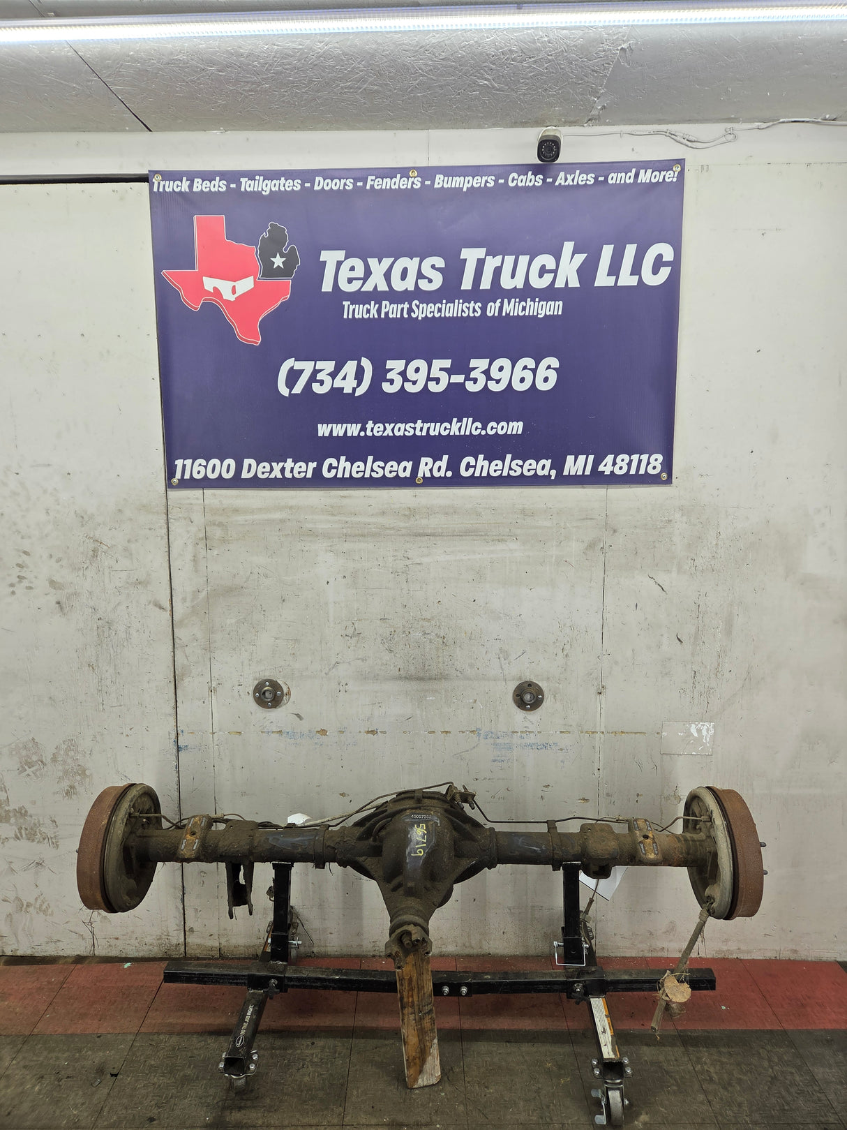 2009-2013 Chevrolet Silverado GMC Sierra 1500 Rear Axle GU5 3.23 Gear Ratio