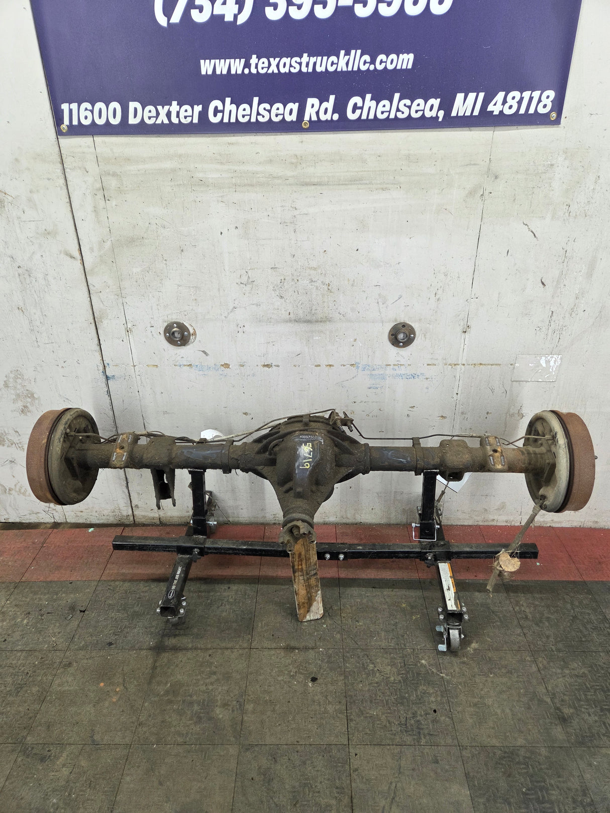 2009-2013 Chevrolet Silverado GMC Sierra 1500 Rear Axle GU5 3.23 Gear Ratio