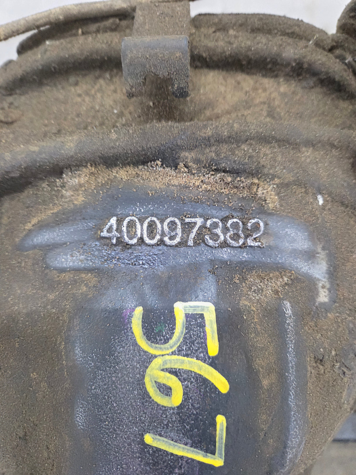 2009-2013 Chevrolet Silverado GMC Sierra 1500 Rear Axle GU5 3.23 Gear Ratio