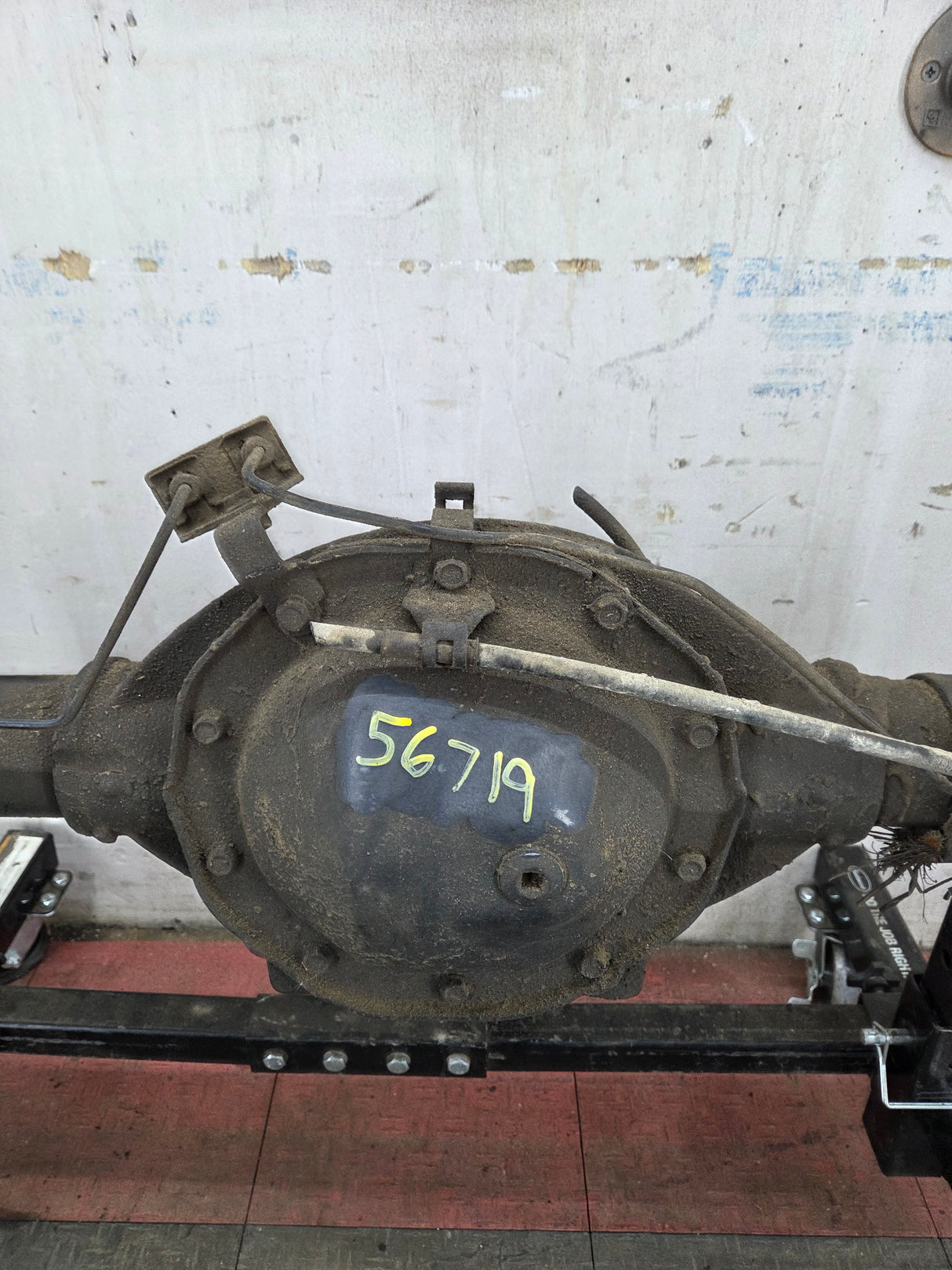 2009-2013 Chevrolet Silverado GMC Sierra 1500 Rear Axle GU5 3.23 Gear Ratio