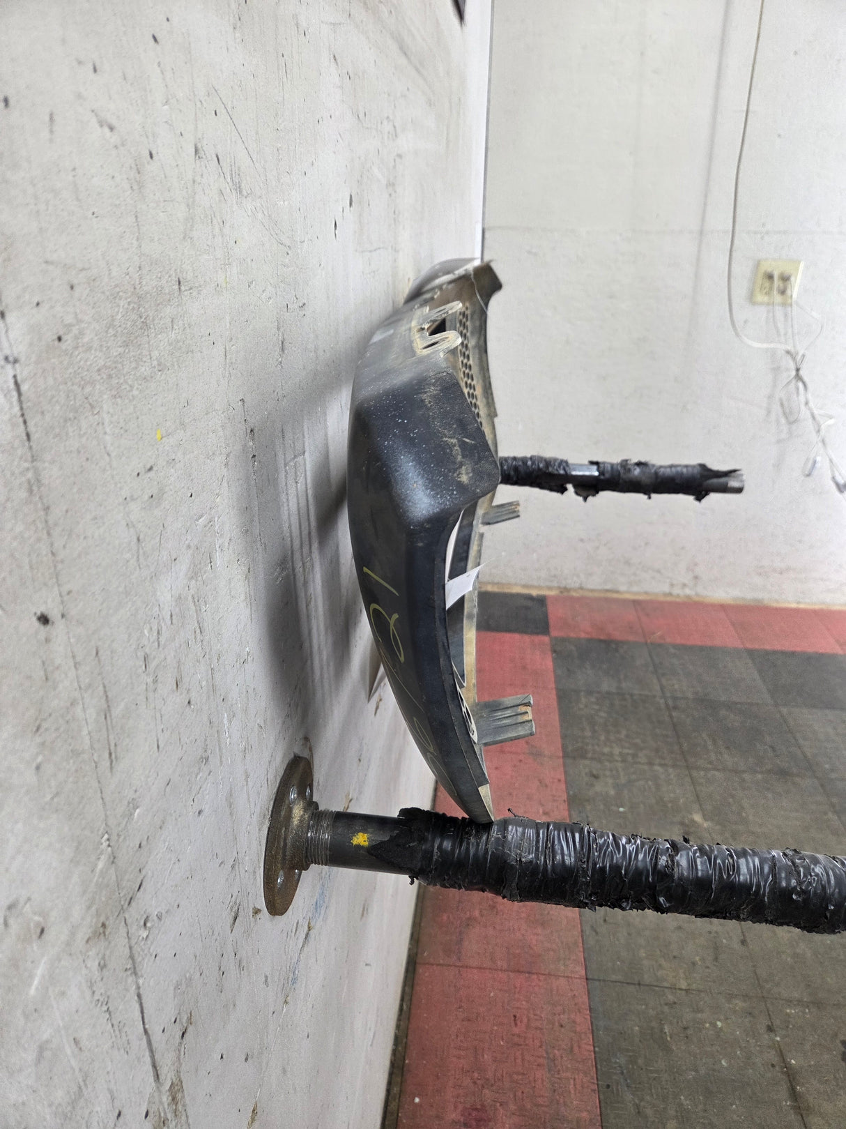 2004-2005 Ford Ranger Grill Surround