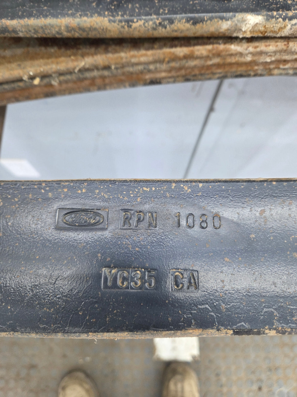 1999-2007 Ford F250 F350 Super Duty Rear Leaf Spring - Pair