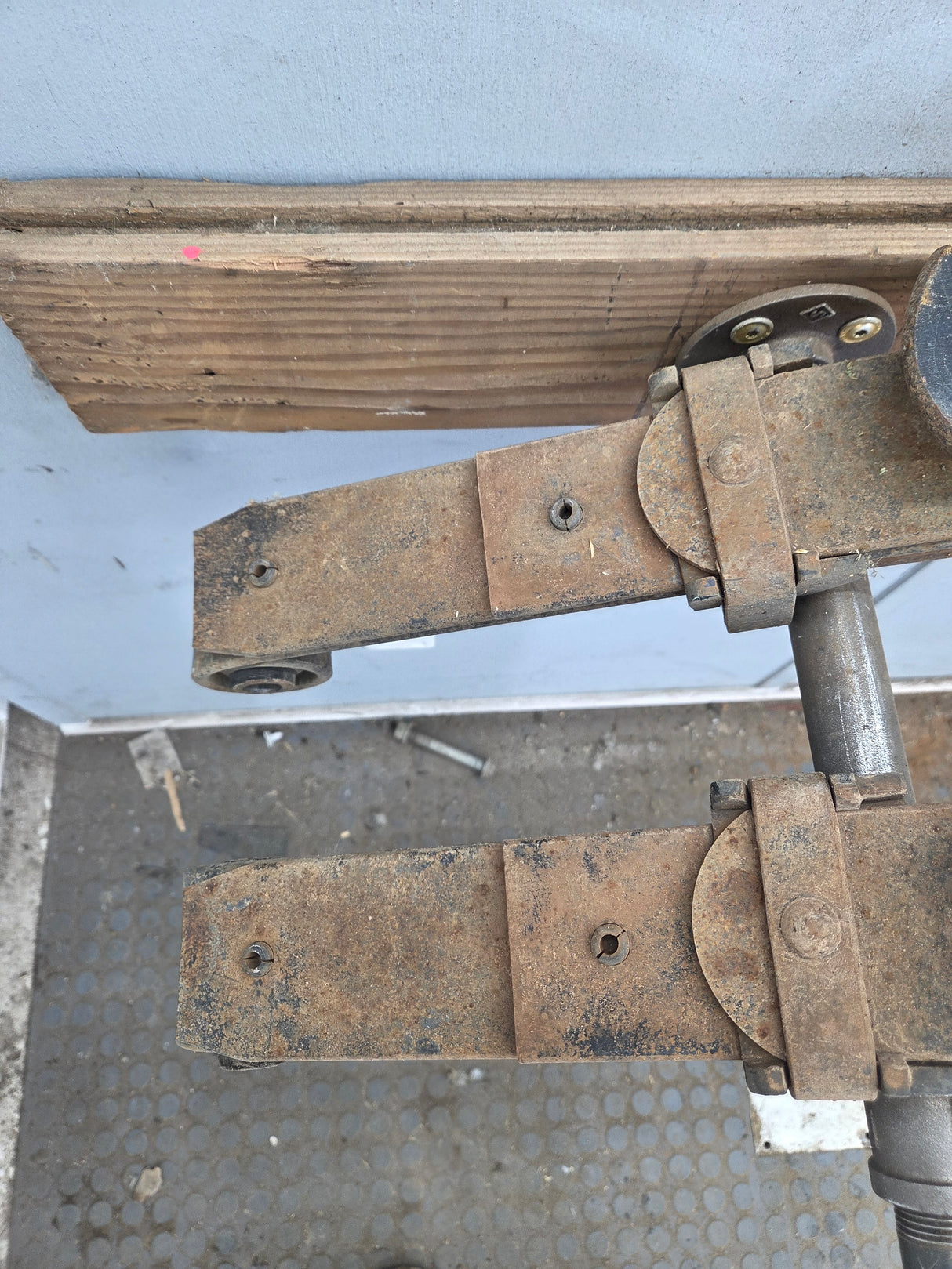 1999-2007 Ford F250 F350 Super Duty Rear Leaf Spring - Pair