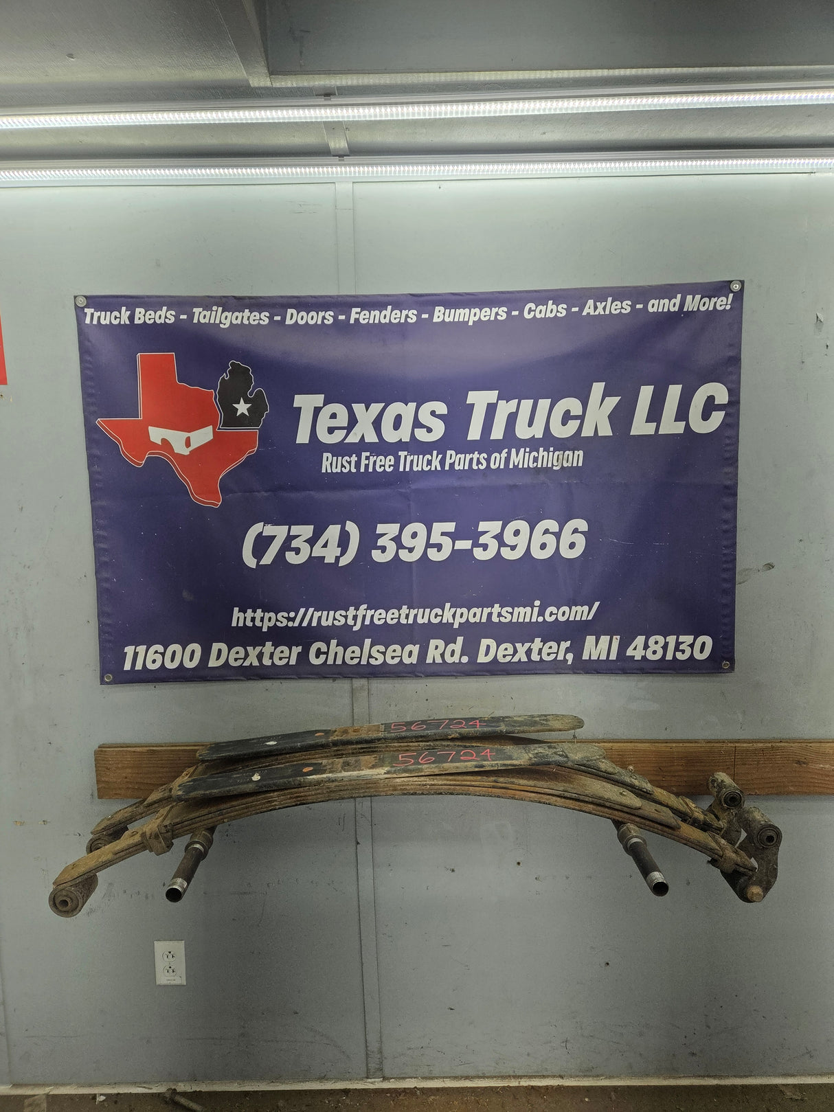 1999-2007 Ford F250 F350 Super Duty Rear Leaf Spring - Pair