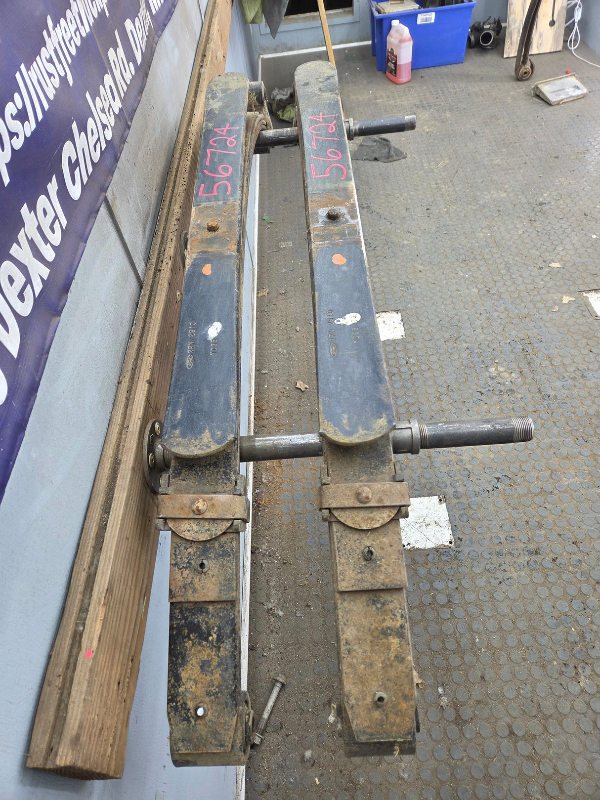 1999-2007 Ford F250 F350 Super Duty Rear Leaf Spring - Pair