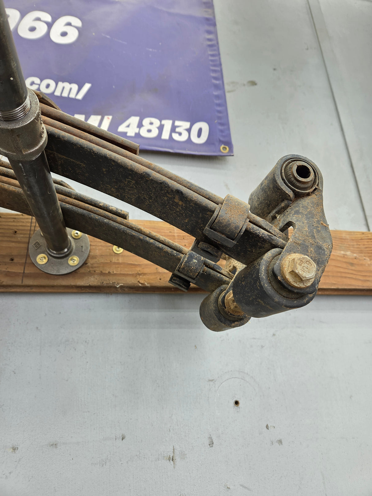 1999-2007 Ford F250 F350 Super Duty Rear Leaf Spring - Pair