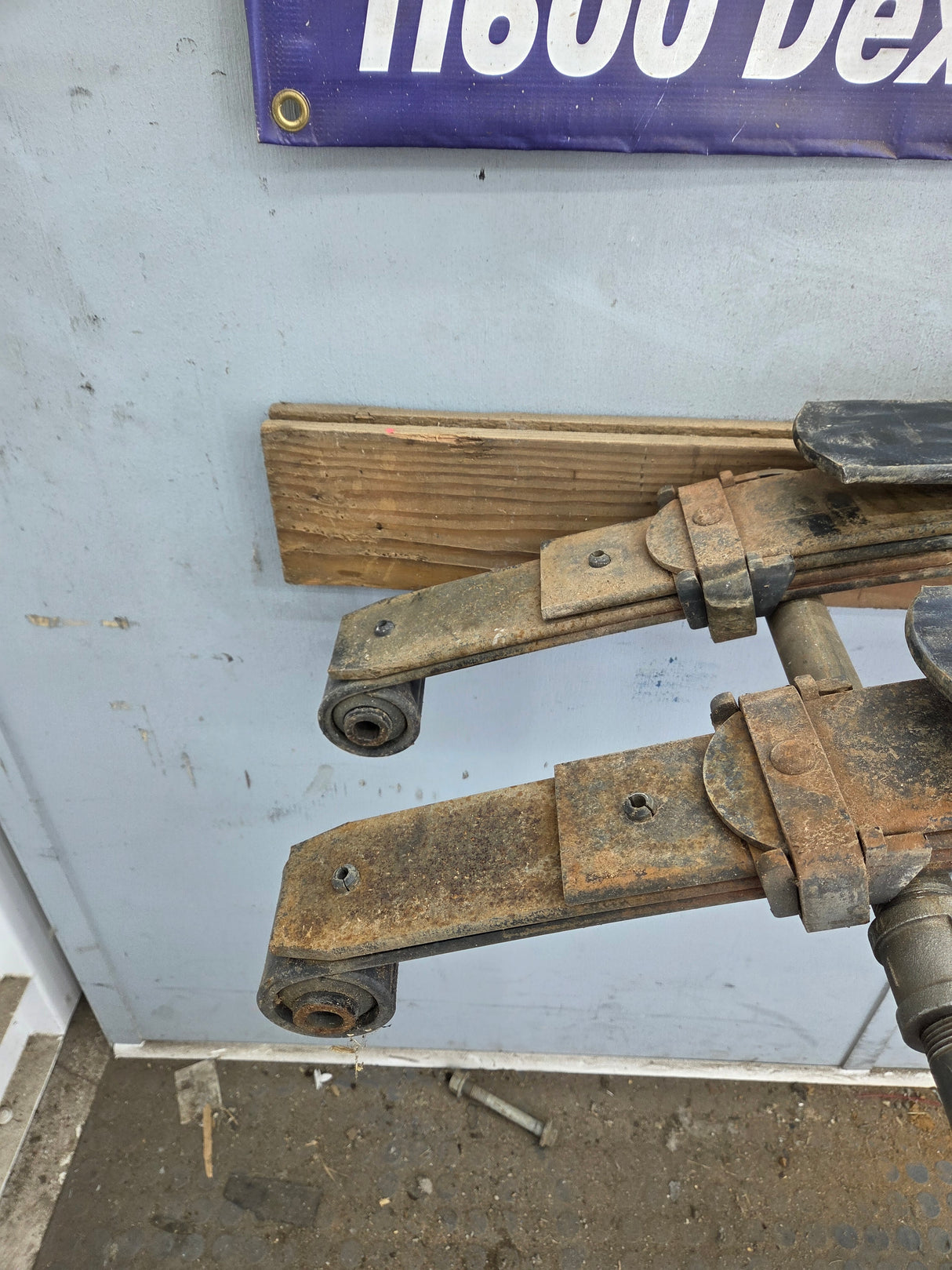 1999-2007 Ford F250 F350 Super Duty Rear Leaf Spring - Pair