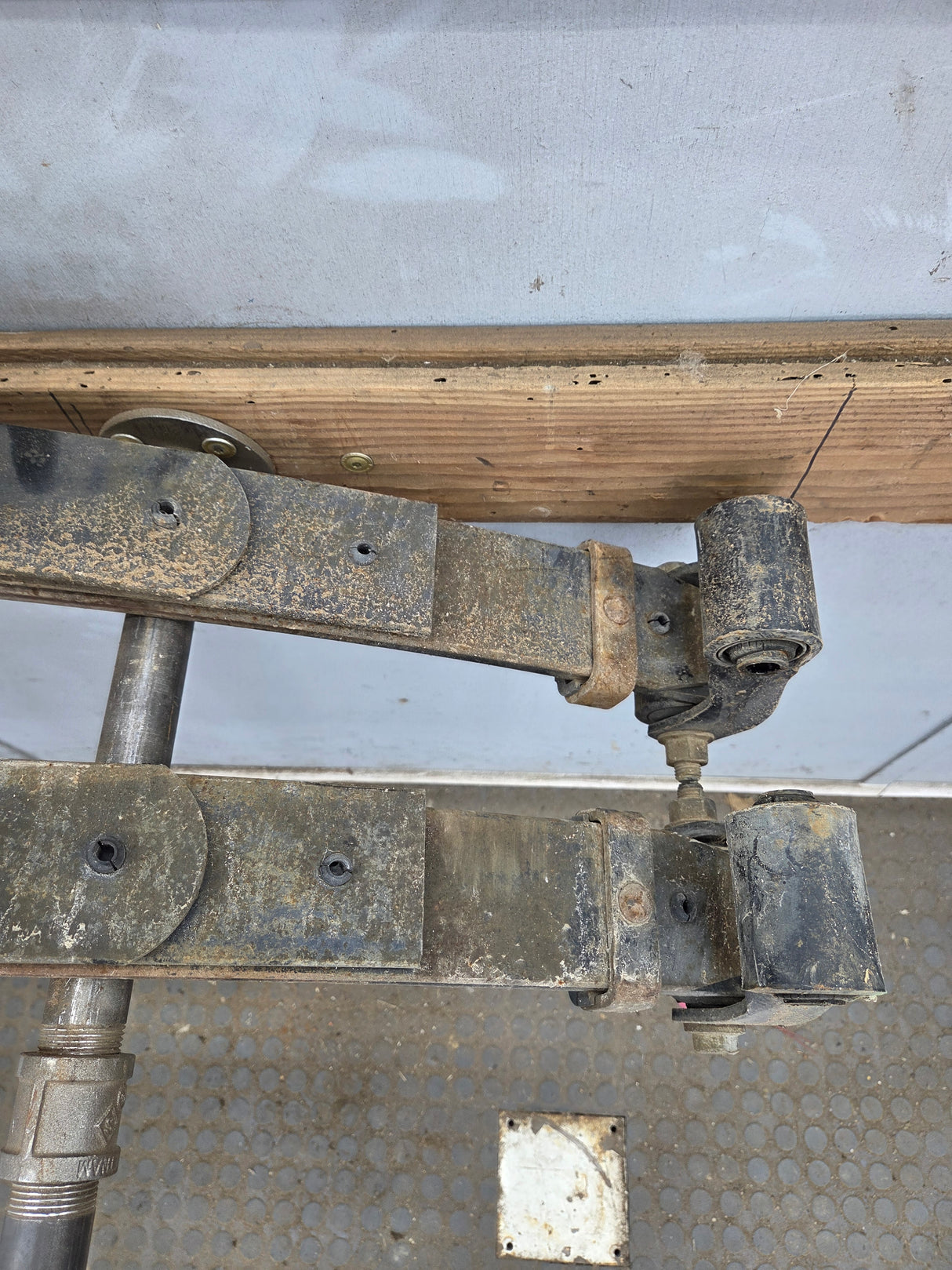 1999-2007 Ford F250 F350 Super Duty Rear Leaf Spring - Pair